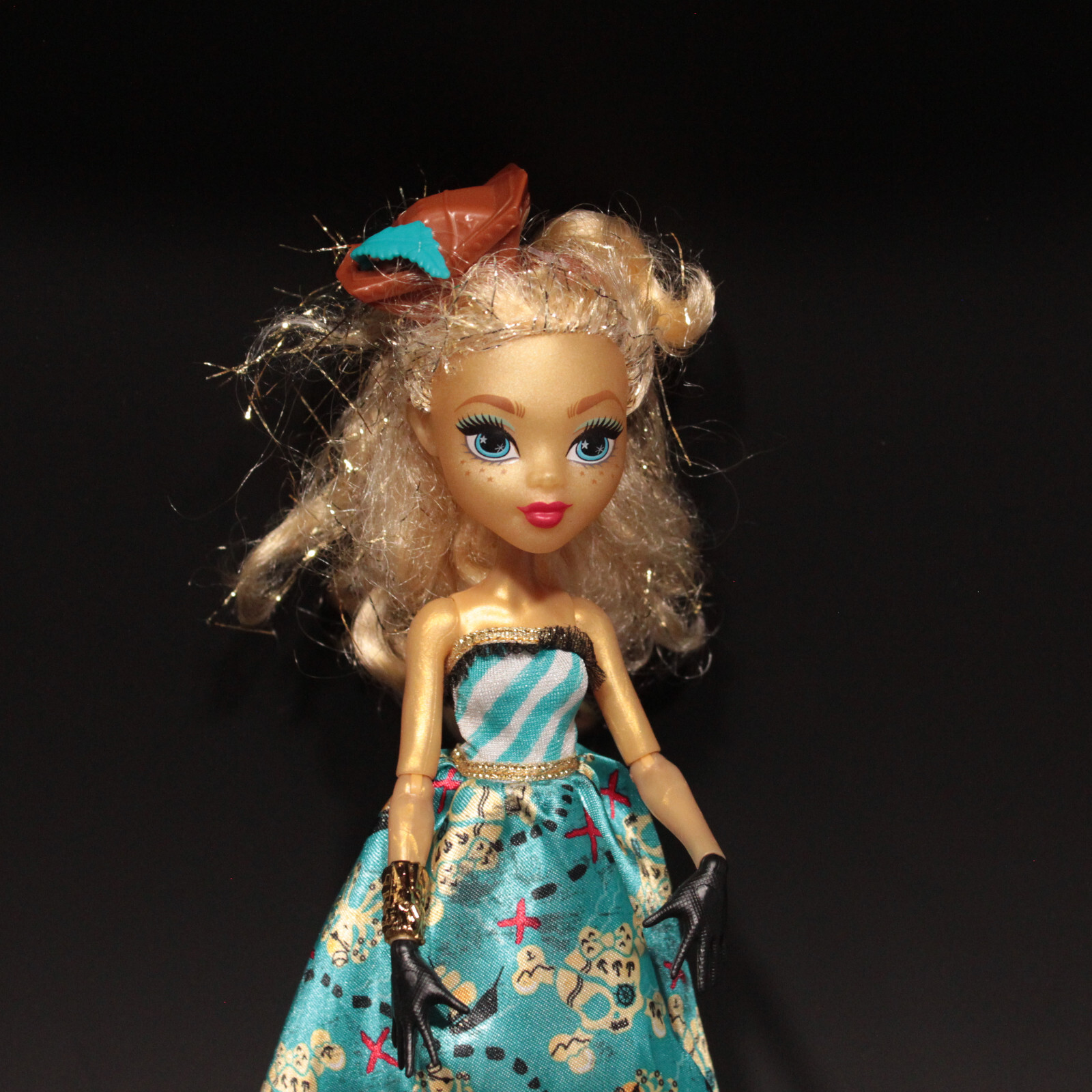 Monster High Shriekwrecked Dayna Treasura Jones Doll Mattel 2016 Incomplete