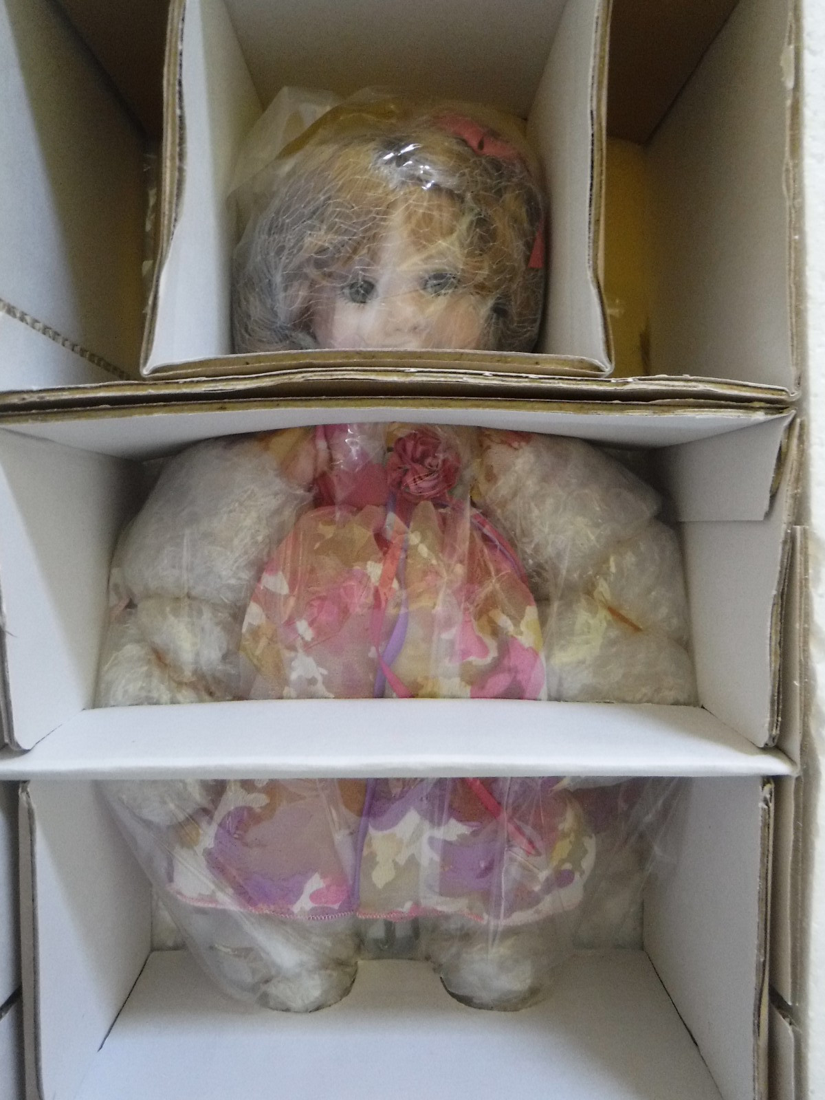 MARIE OSMOND “CARISSA” 12 inch DOLL w/STAND, BRACELET & COA #33 of 1500