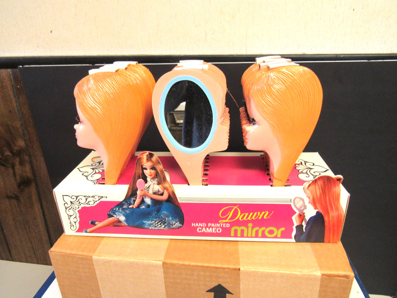 Topper Durham Dawn Doll Hand Painted Cameo 24 Mirrors Store Display Last One