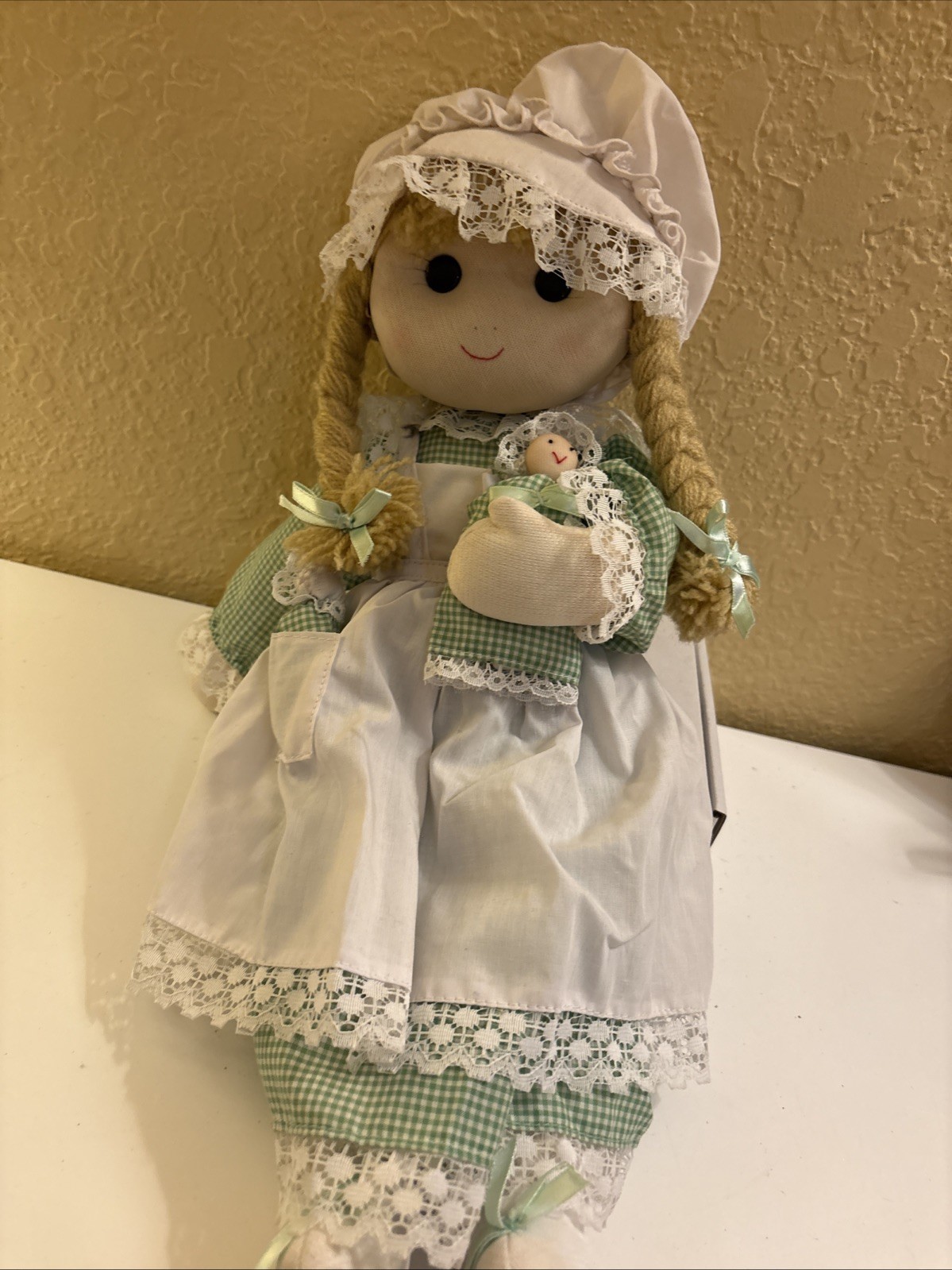 Handmade 17 Inch Rag Doll Fabric Bonnet Yarn Hair Green Gingham Babies (a70