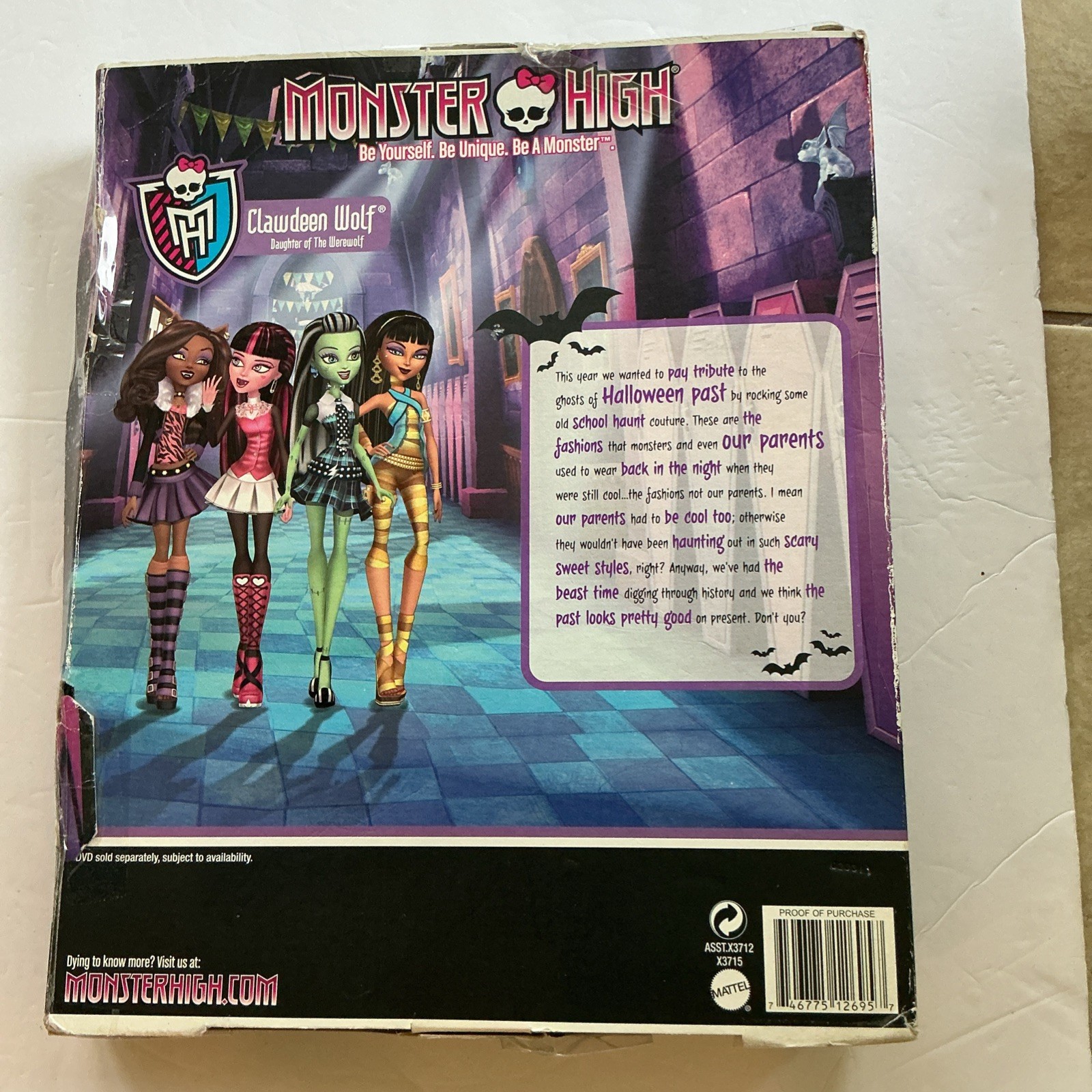 Monster High Ghouls Rule Clawdeen Wolf Doll w Cauldron, Accessories – Box Damage