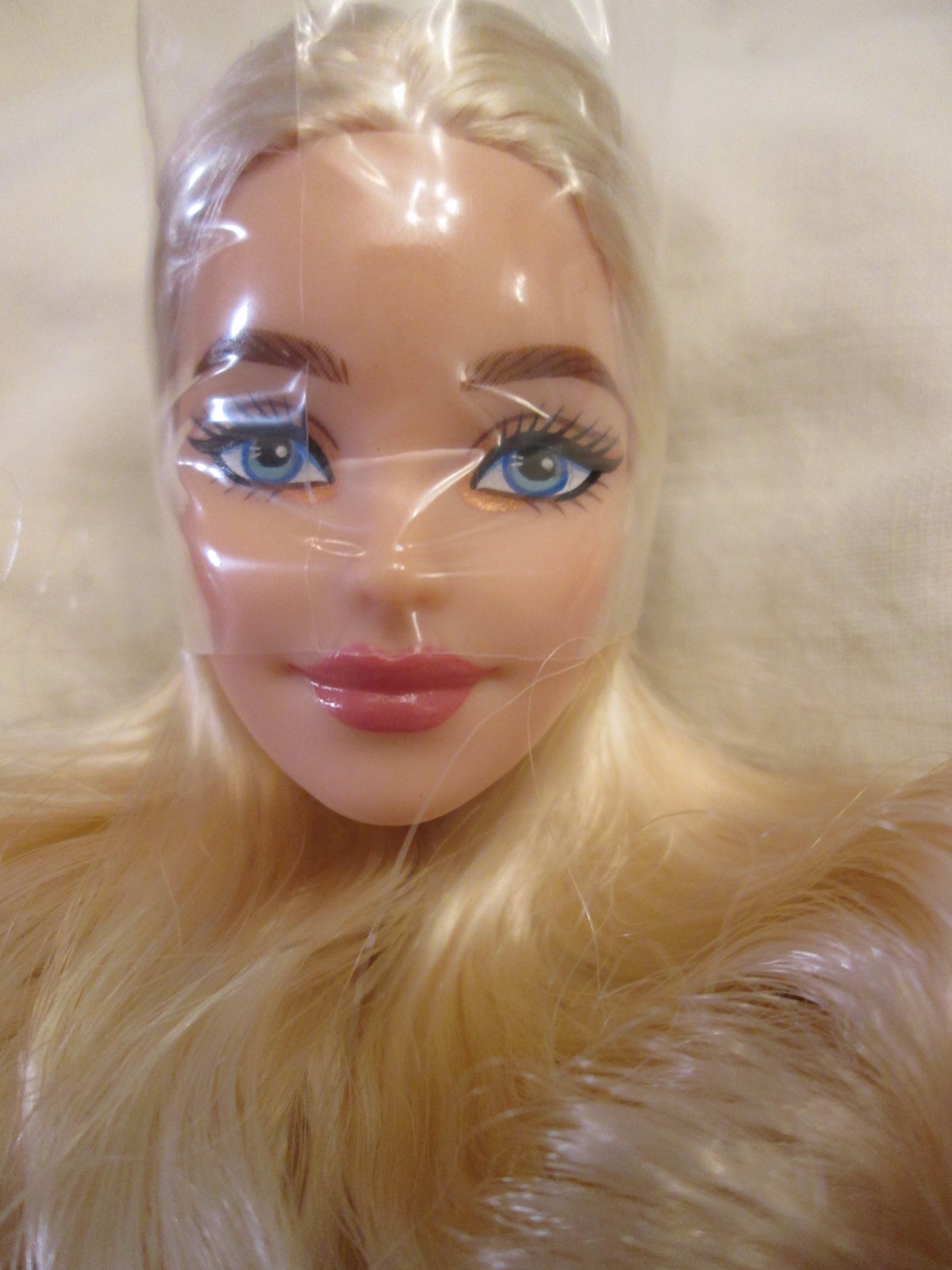 Barbie You Create Basics Neutral Easy Swap Head from Kit 003 JJX37 Blonde Hair