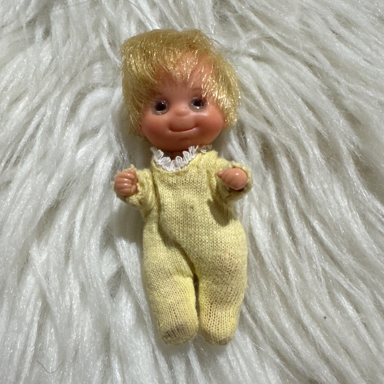 Vintage 1973 MATTEL Inc Sunshine Family Baby Doll Sweets Infant Dressed 3″