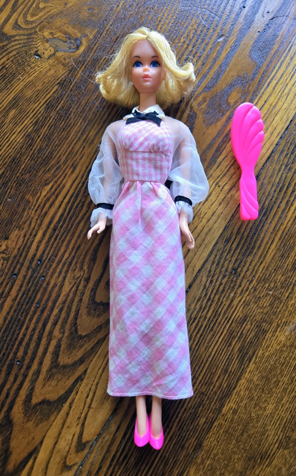 Vintage 1972 QUICK CURL blonde BARBIE doll original pink DRESS & SHOES clothes