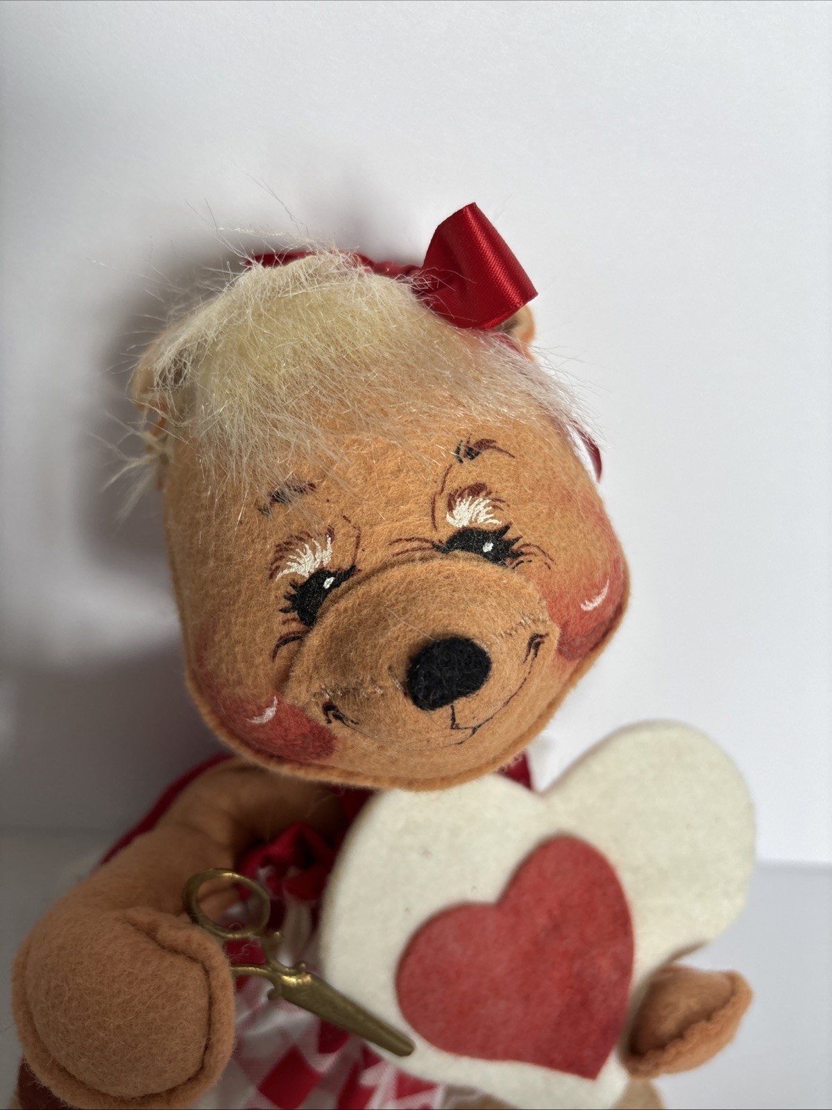 Annalee Doll 1997 Making Valentine’s Day Bear 8” VTG Cottage Core Granny Core