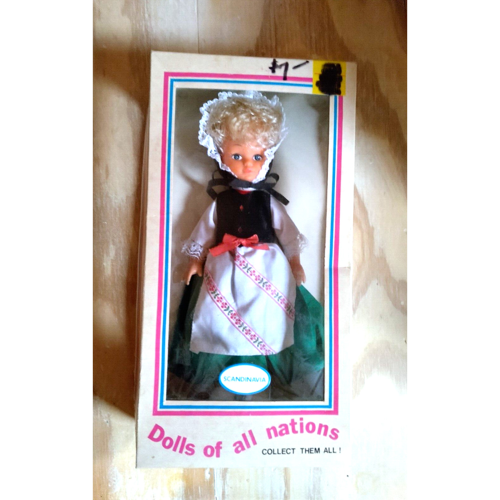 Dolls Of All Nations Scandinavia #1052 in Box! VINTAGE! Hills Dept. Store Stock