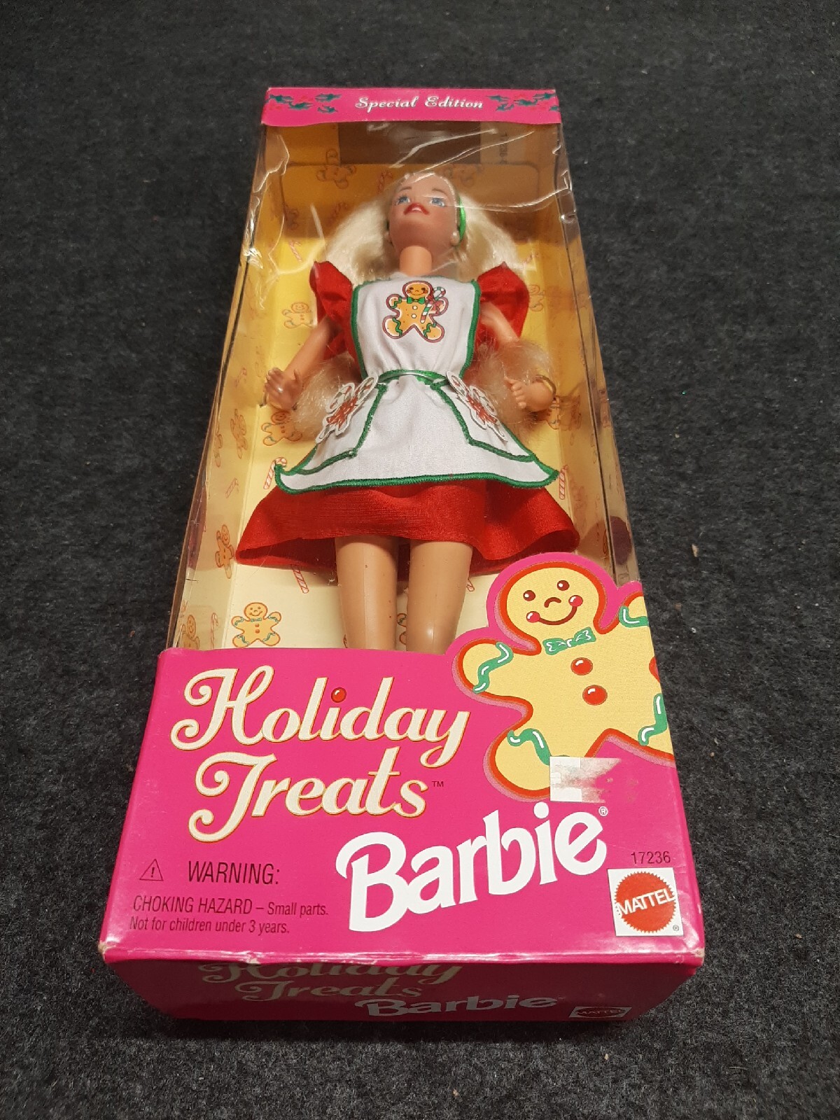 Holiday Treats Barbie Christmas Special Edition 1997 Mattel 17236 (BD051523-04)