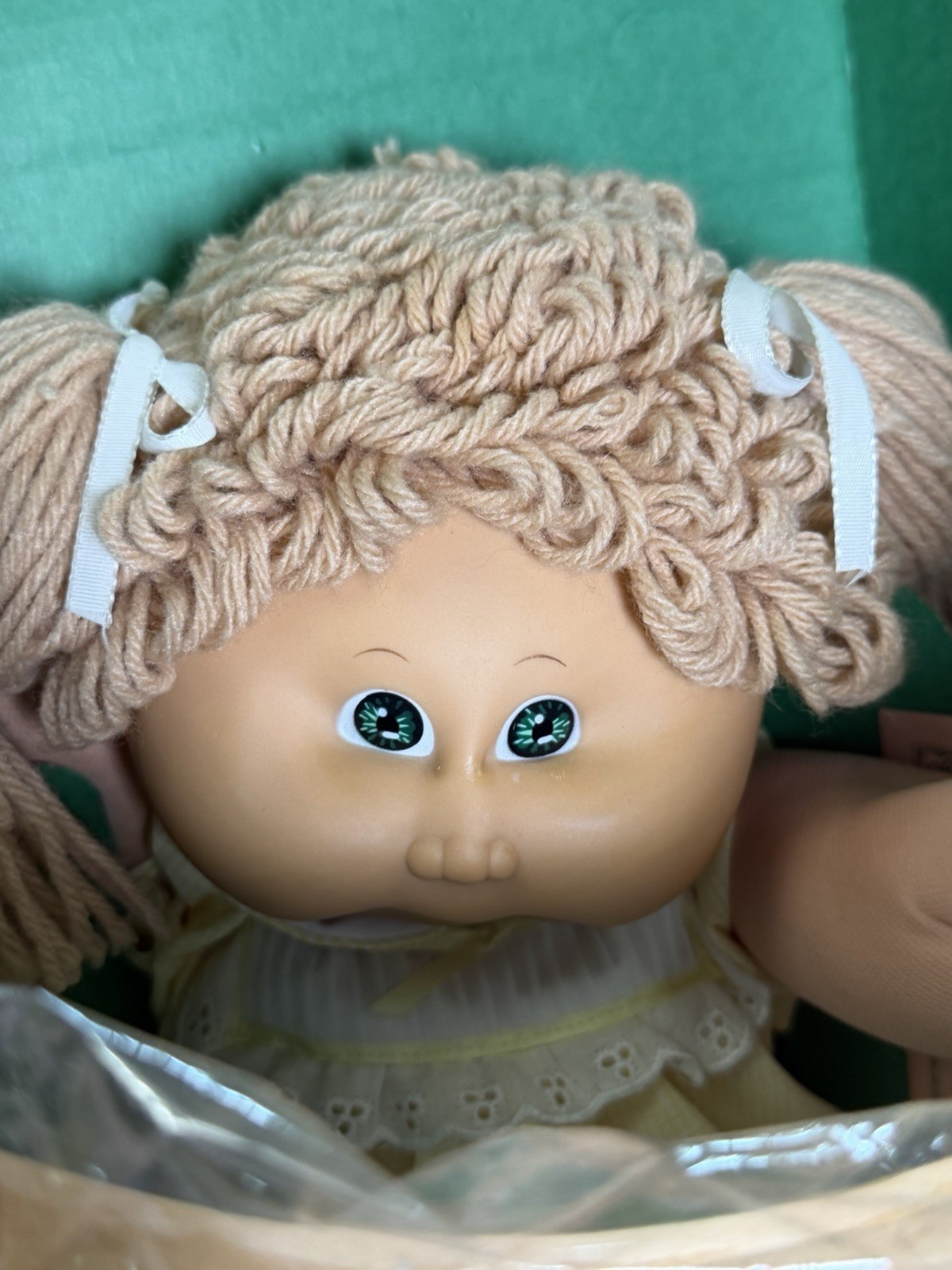 1985 Cabbage Patch Kids Open Box, Never Removed FM2 Wheat Blonde Pigtails Green