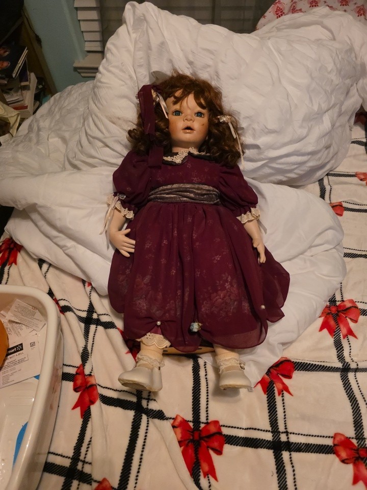 The Emerald Doll Collection 24 Limited Edition Porcelain Red Hair Gn Eyes 1993