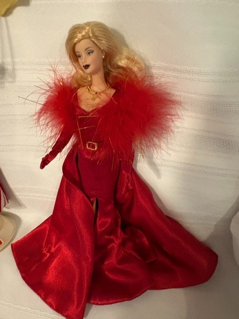 Barbies RAVISHING wearing RED Nostalgic Coca Cola & Fab fur Hollywood beauty B