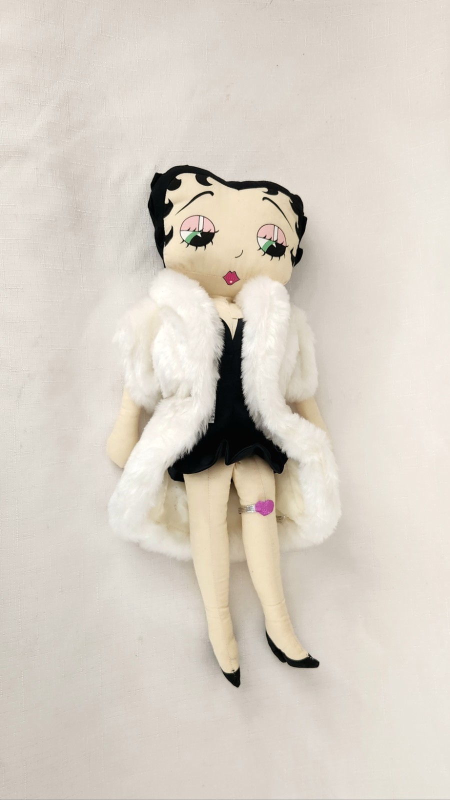 Betty Boop Vintage Doll w/ Fur Coat & Black Dress 1987 18″ Tall plush Rare King