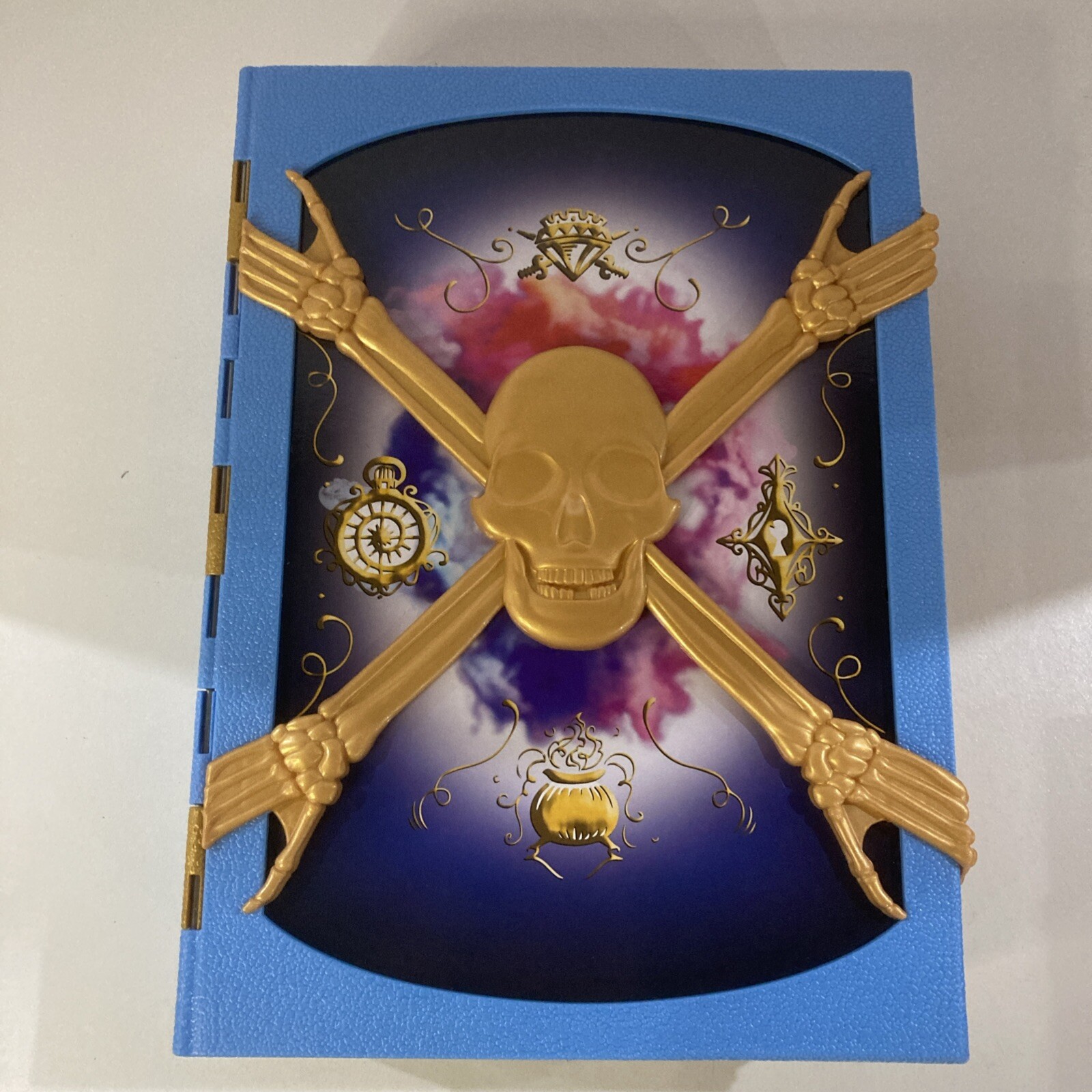 Descendants: The Rise Of Red – The Sorcerer’s Cookbook Blue