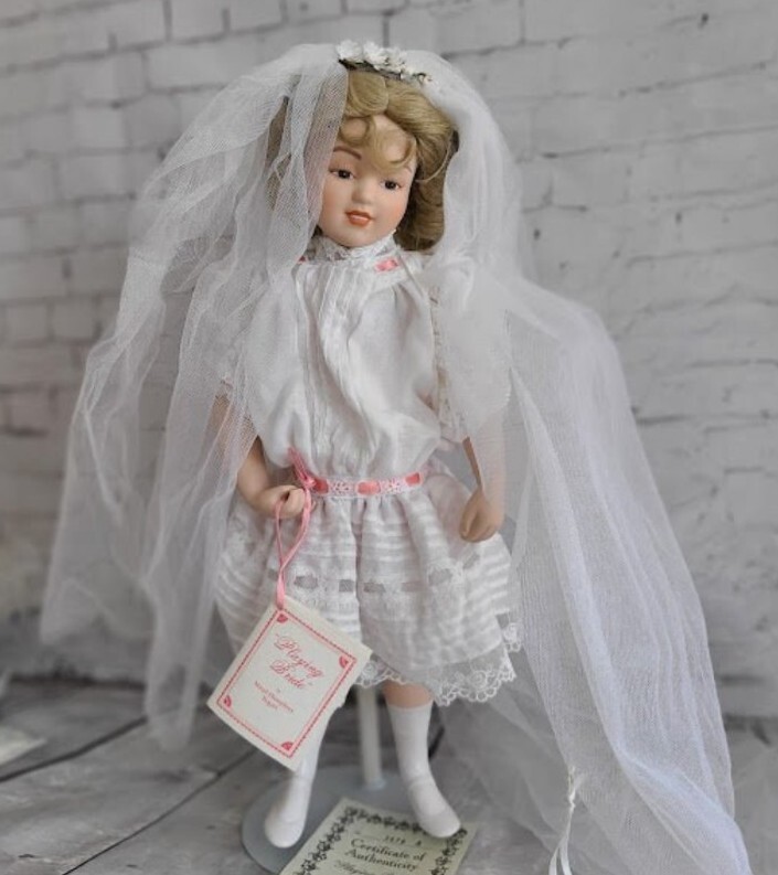 MINT 1988 Authentic Playing Bride Porcelain Doll Maude Humphrey Bogart Hamilton