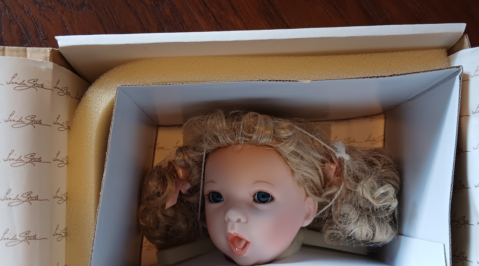 NIB LINDA STEELE 17 in DEE DEE PORCELAIN GIRL DOLL WORLD GALLERY CLOSED LTD ED