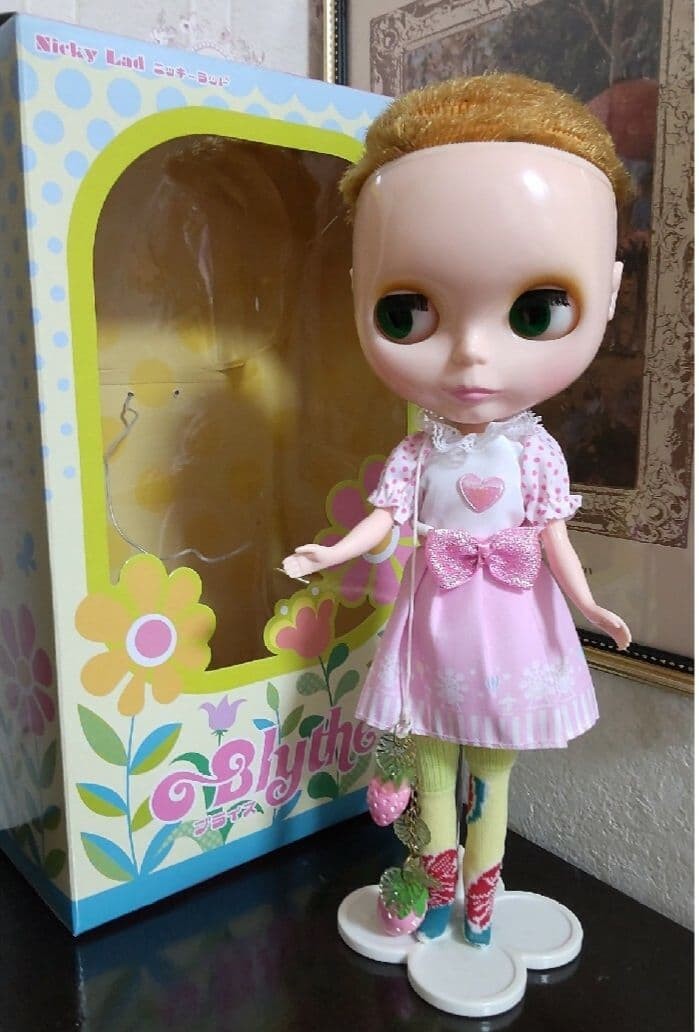TAKARA TOMY Nicky Ladd Neo Blythe Shop Limited Edition Cute Doll used Japan