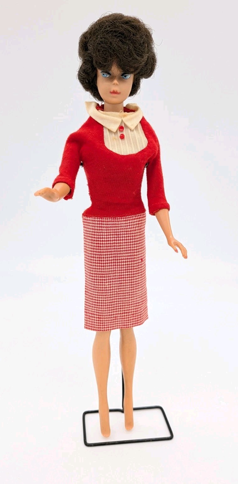 Vintage Bubble Cut Barbie Dark Brown Brunette & Blue Eyes Midge Body 1962 Mattel