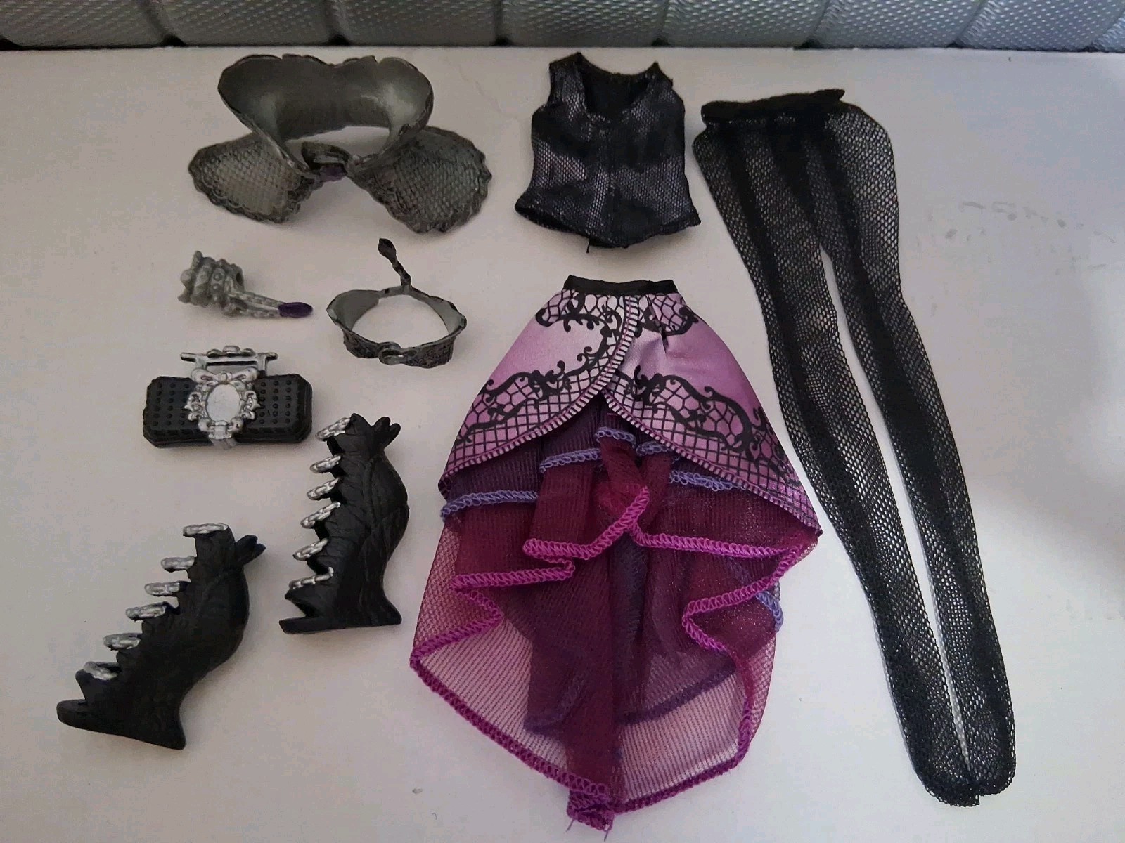 Complete After High EAH Raven Queen 1st Chapter Doll Clothing Outfit Shoes Nice!