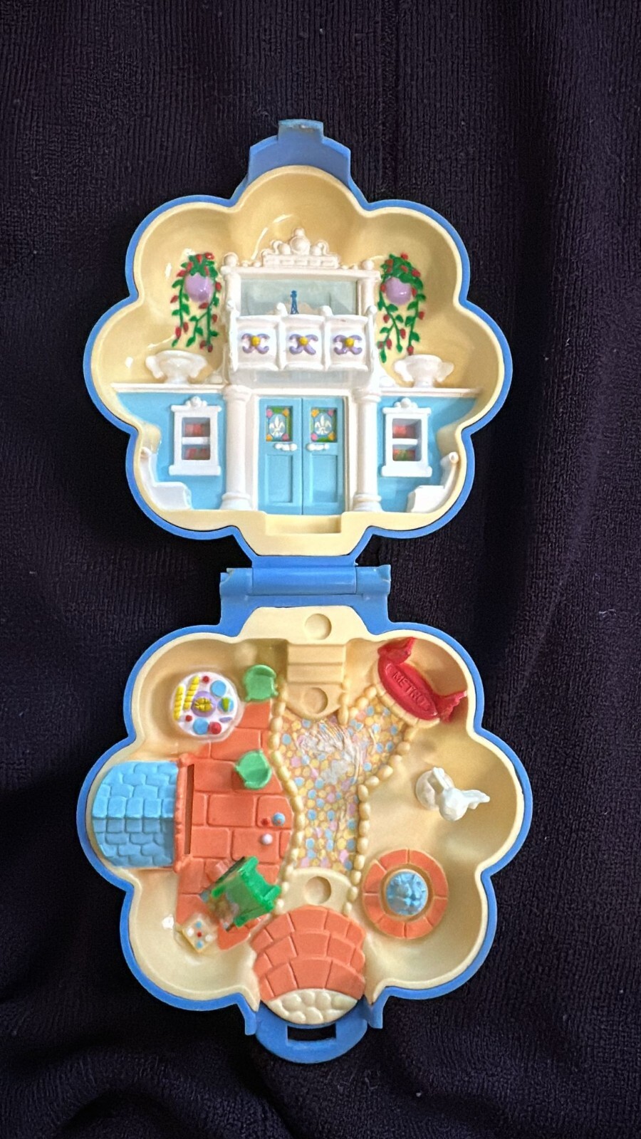 Vintage Bluebird Polly pocket 1990 Fifi’s Parisian Apartment COMPACT PLAYSET