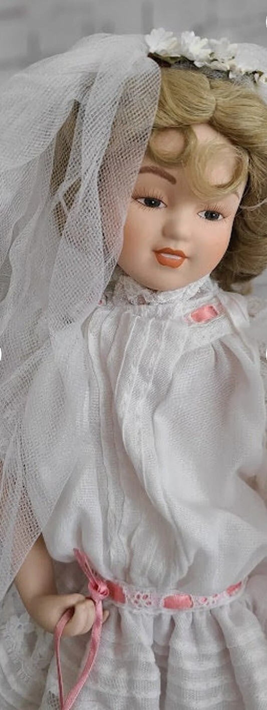 MINT 1988 Authentic Playing Bride Porcelain Doll Maude Humphrey Bogart Hamilton