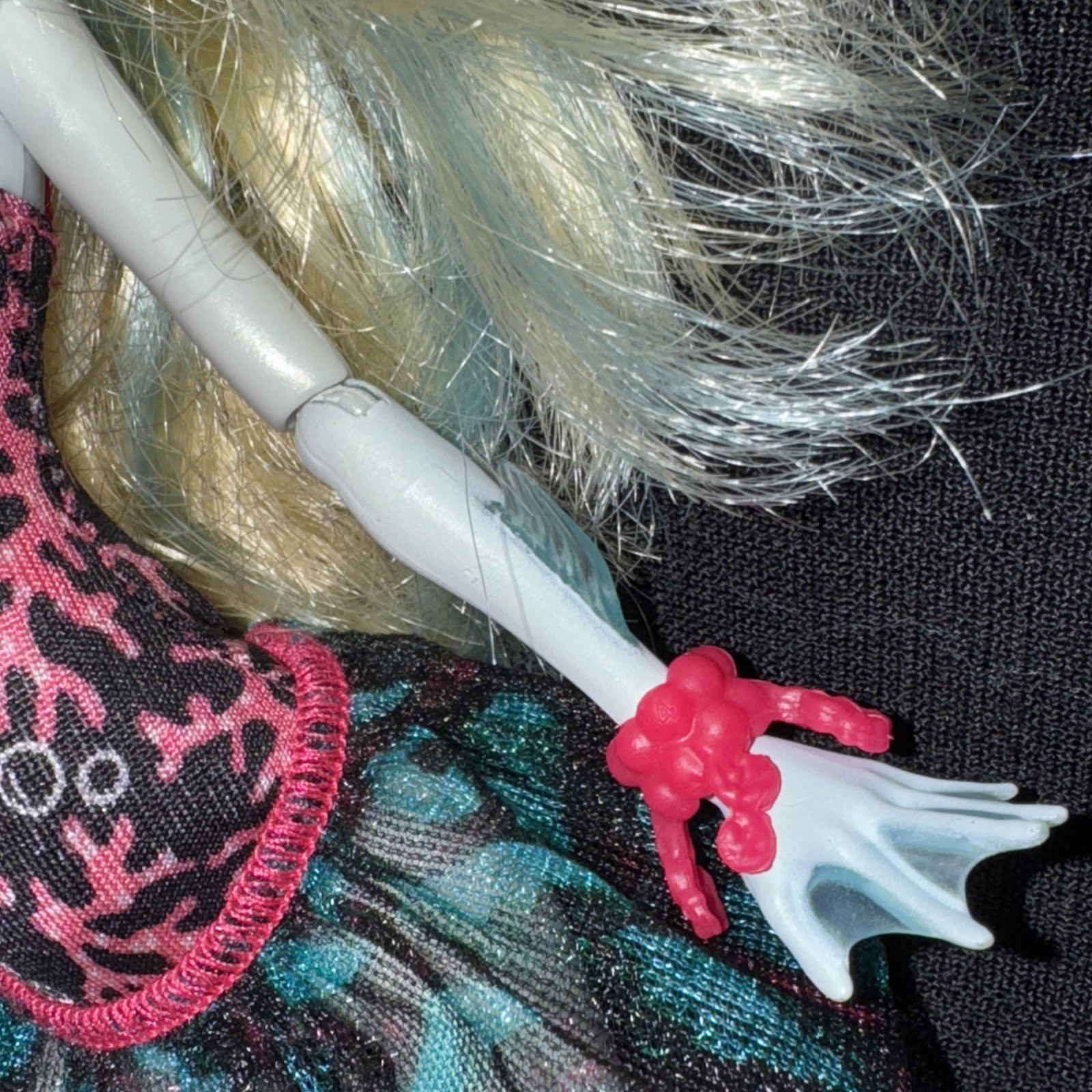 Monster High LAGOONA BLUE Dance Class Doll Clothes Shoes Bracelet Bag -Leg Fins