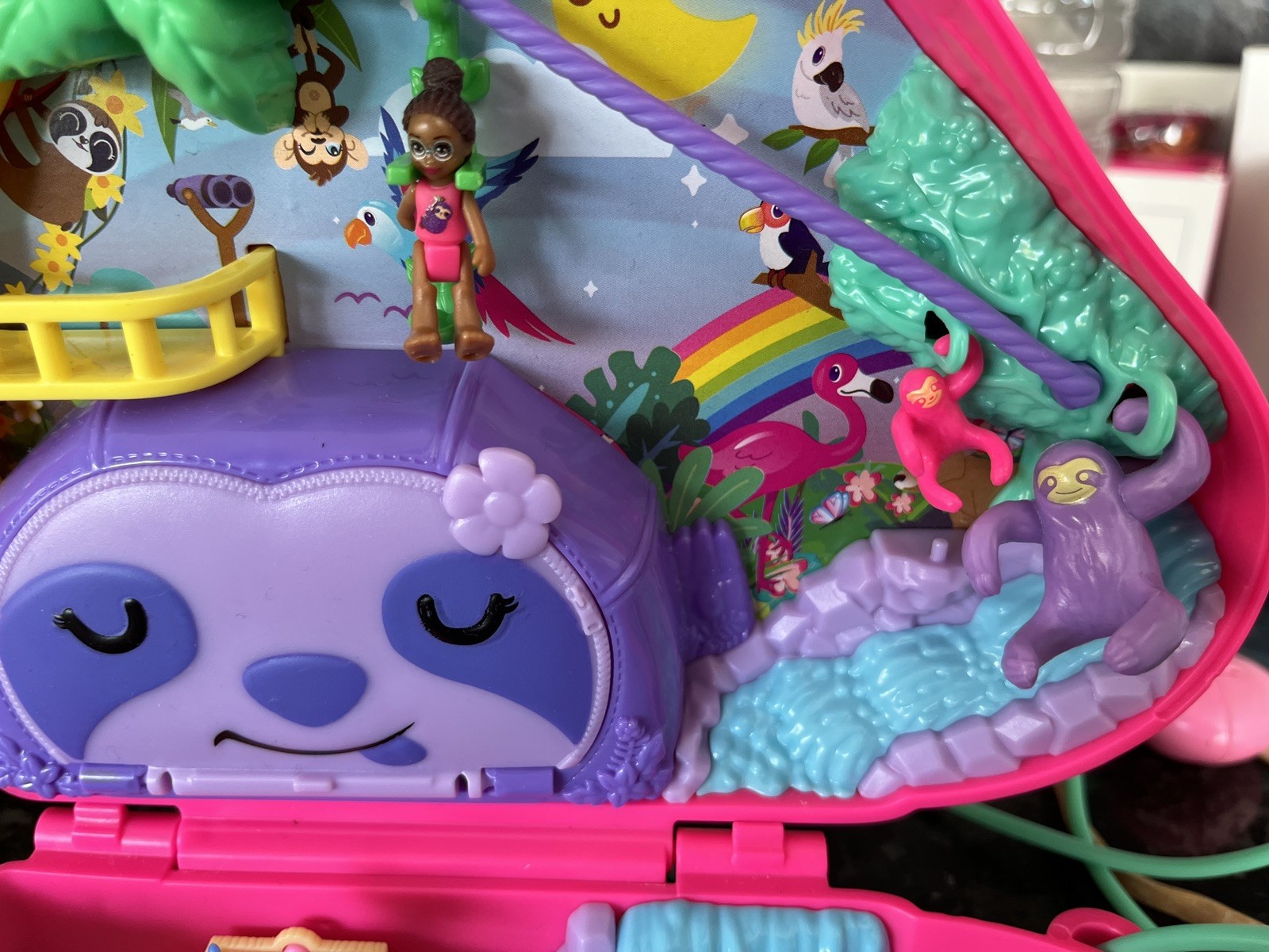Polly Pocket Pink Sloth Plastic Case With Figures And Accessories – Mattel