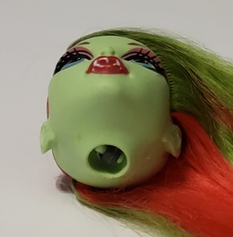 Monster High G1 Venus McFlytrap Replacement Doll Parts