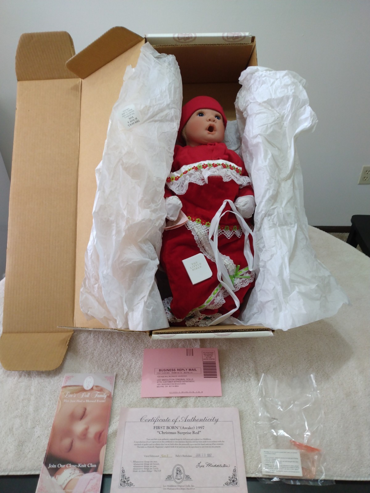 Lee Middleton Original First Born Awake Christmas Surprise Red Doll – FBOE-CSR