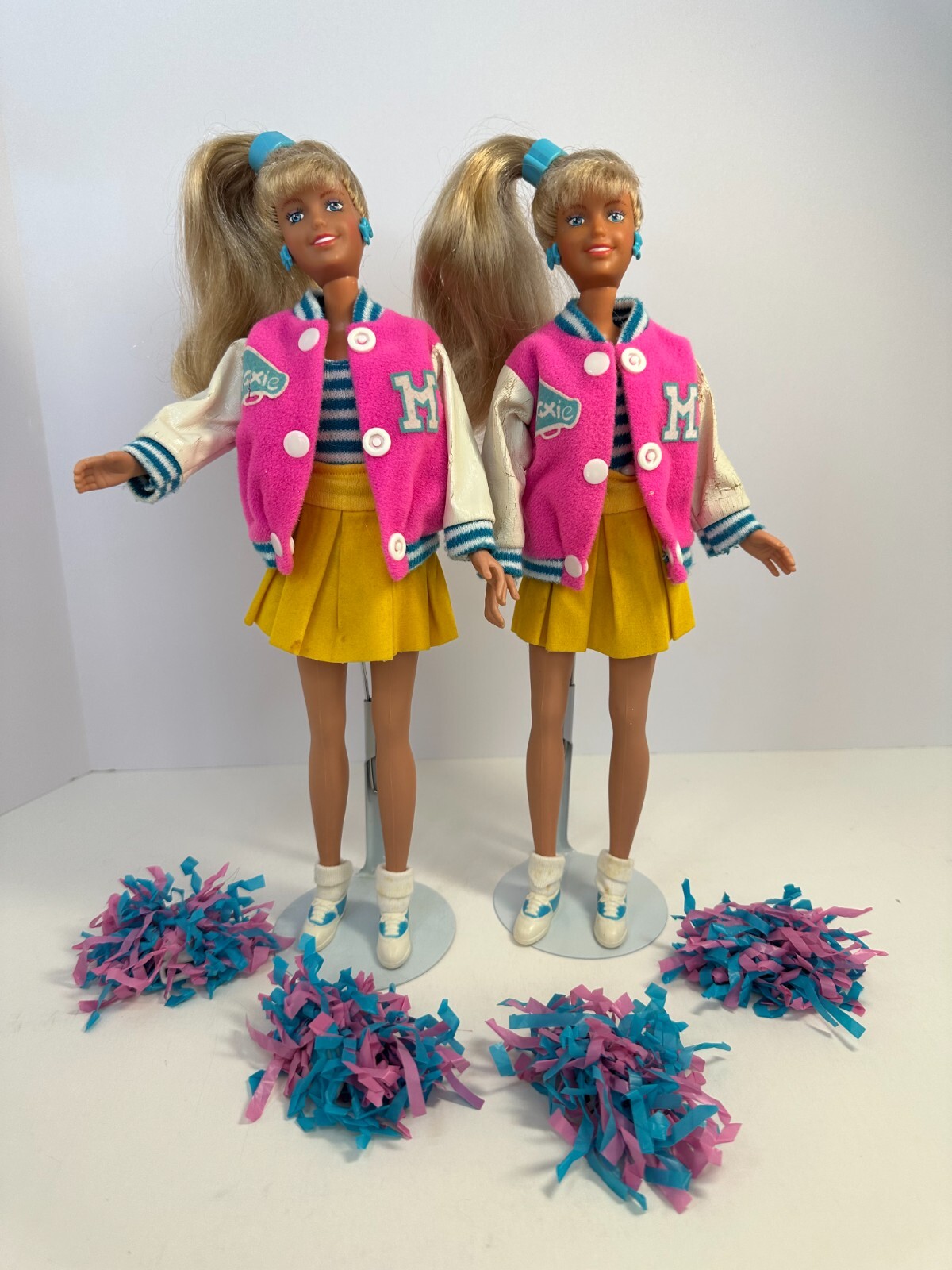 2 Hasbro Maxie Cheerleaders * 1988 * 8208 * Blue Stripe Top * Yellow Pleat Skirt