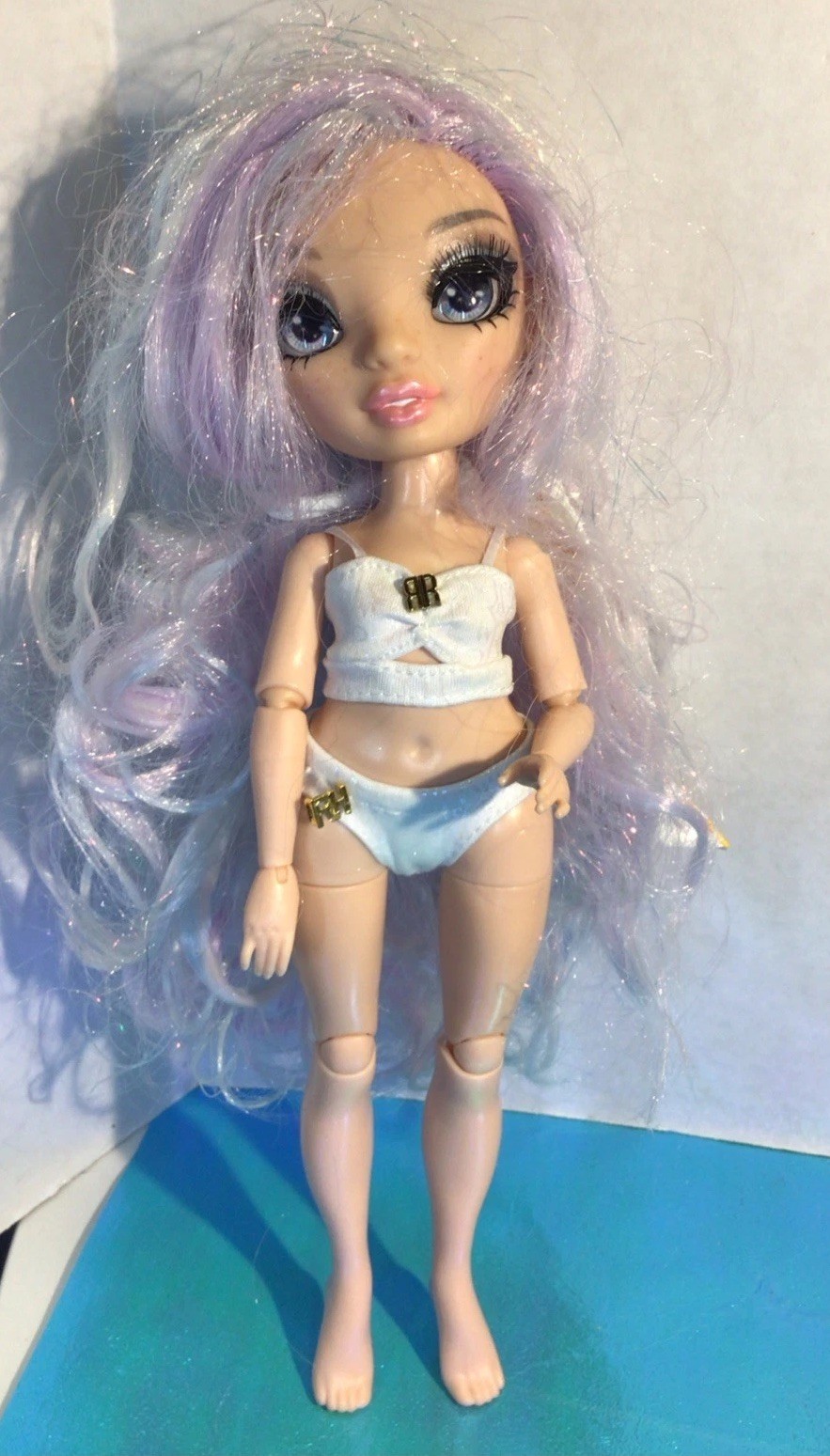 Rainbow High Pacific Coast Margot De Perla Doll Iridescent Opal Lilac Purple