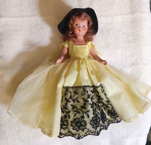 Vintage Storybook Doll #196 Sweet October Maiden. W/ Hat, Box, Yellow Gown 7″