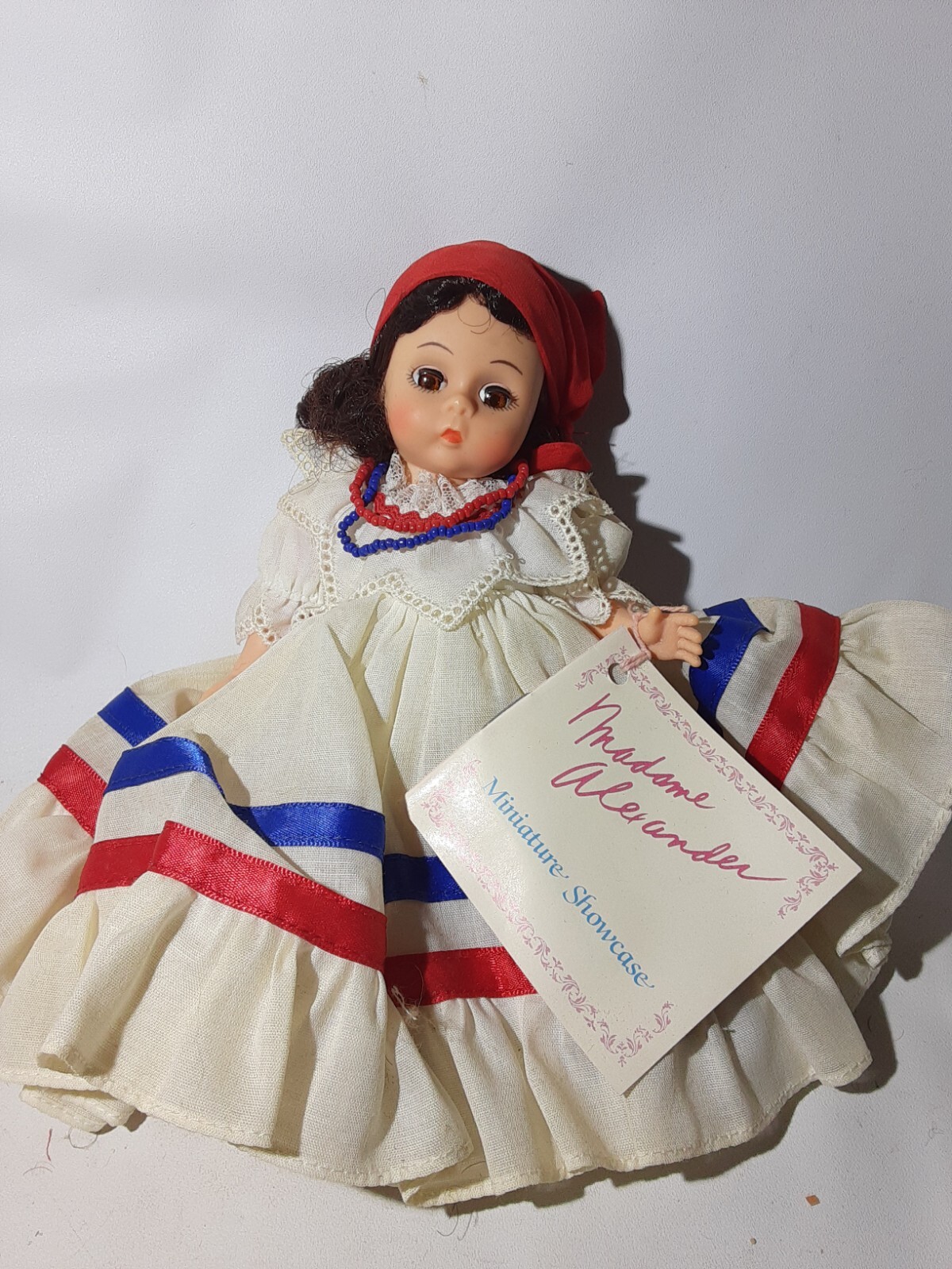 MADAME ALEXANDER DOMINICAN REPUBLIC 8″ DOLL INTERNATIONAL MINIATURE SHOWCASE