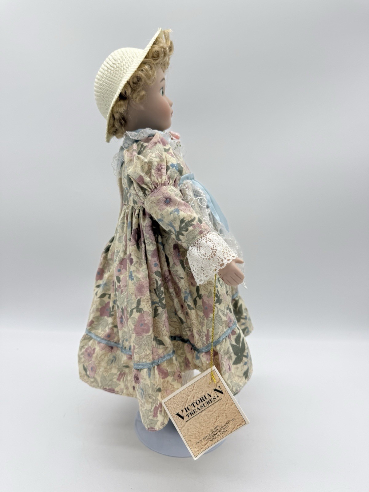 Victorian Treasures 1992 “Stephine” 17” inch Porcelian Doll