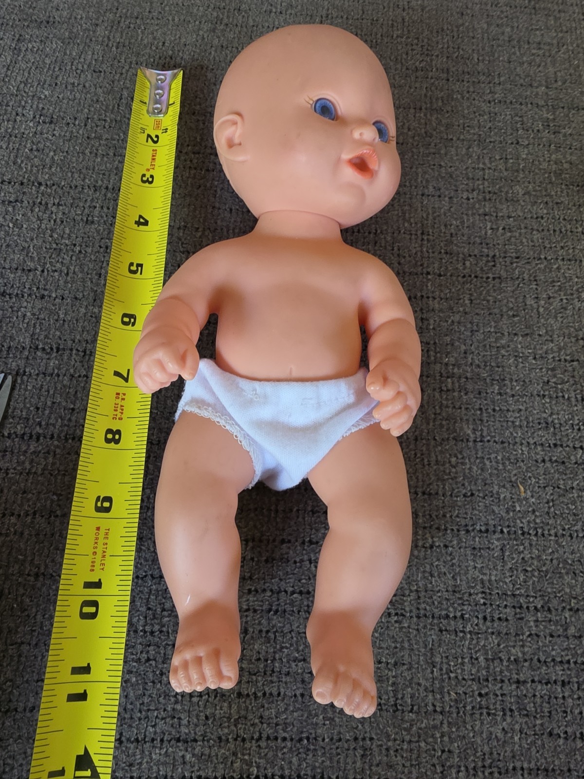 Vintage Baby Doll 969 TR-16 Caucasian Female Vinyl Blue Eyes 10” Bald