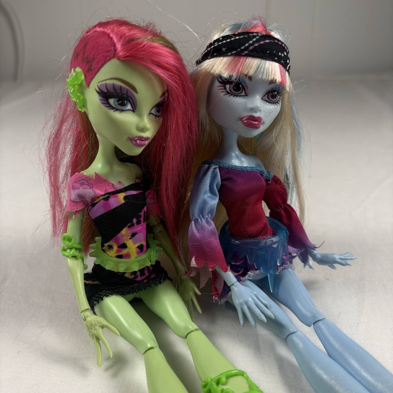 Monster High Venus McFlytrap Music Festival Abbey Bombinable Doll Set