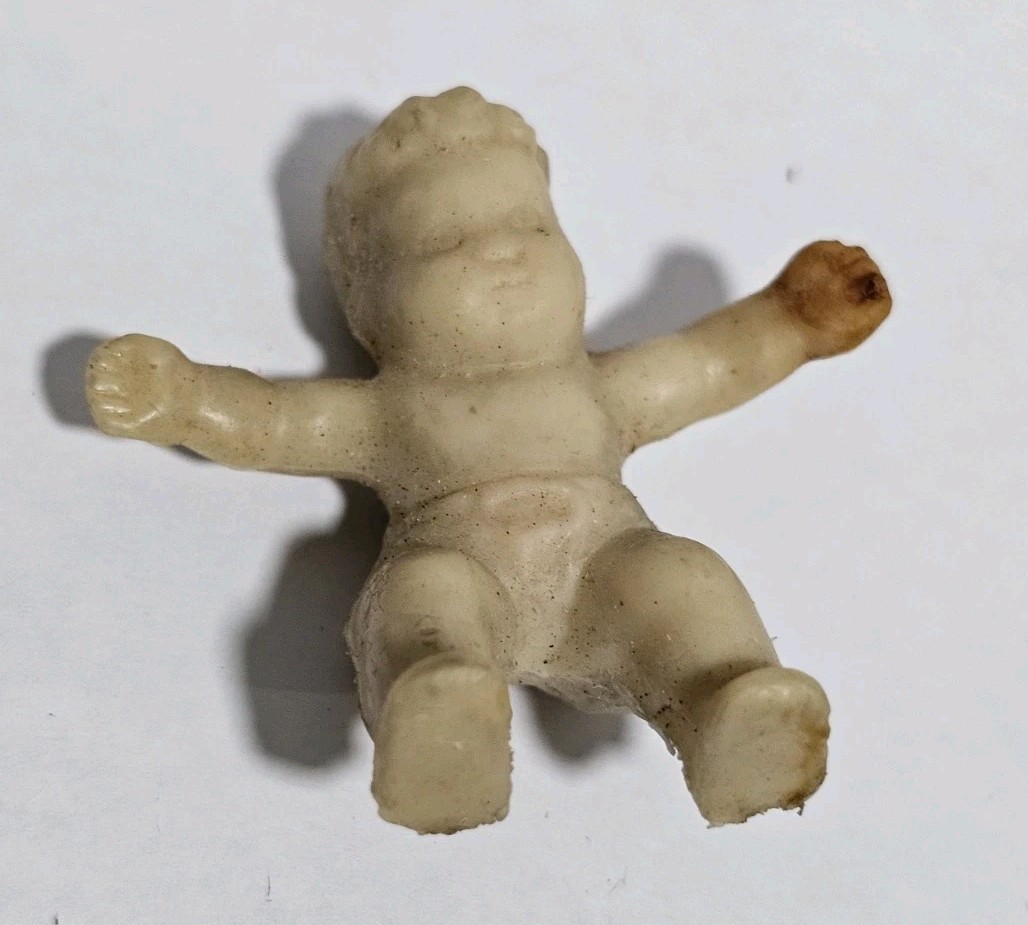 Pee Wees Miniature Dolls Both 1965 Plus Extra Plastic Babies