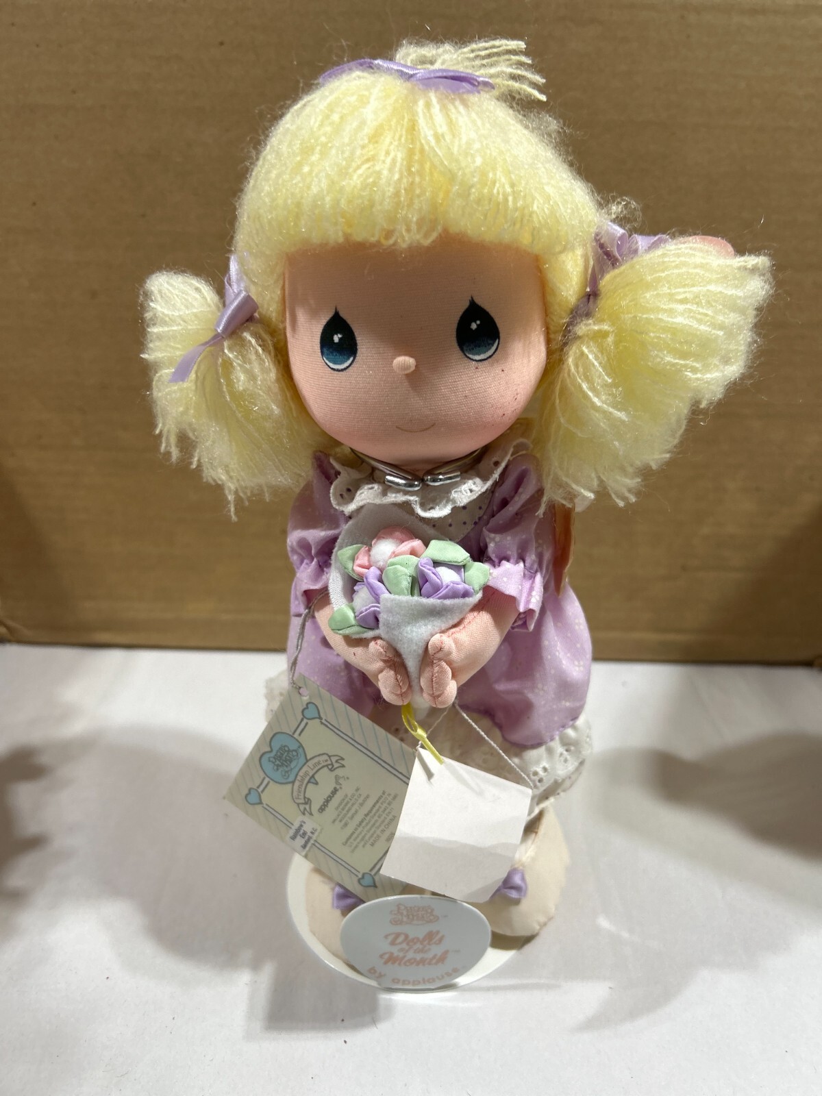 VTG APPLAUSE PRECIOUS MOMENTS THANK YOU DOLL WITH BOUQUET NM W/ TAGS