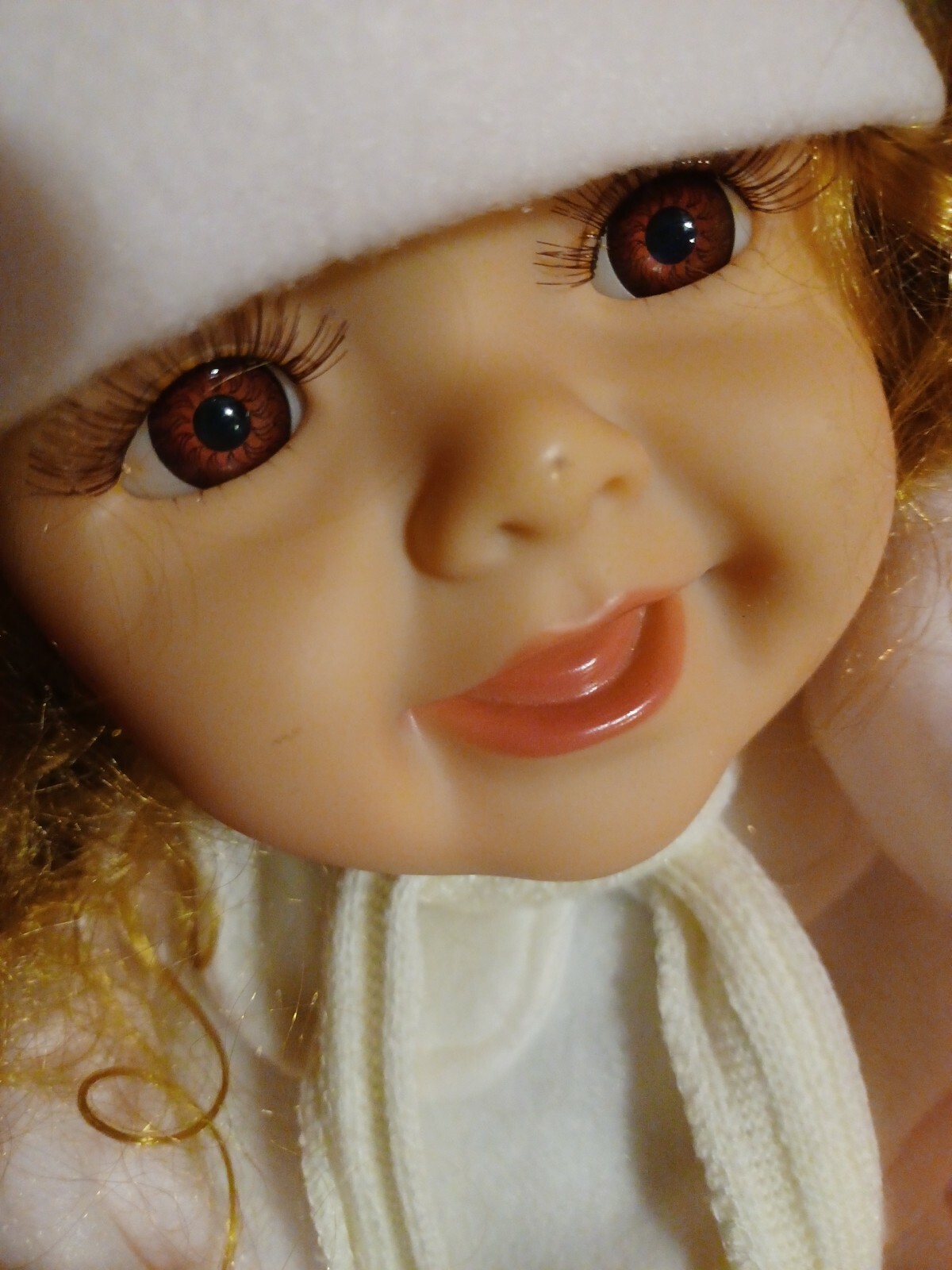Vintage Cathay Collection Vinyl Musical Doll Limited Edition Janice