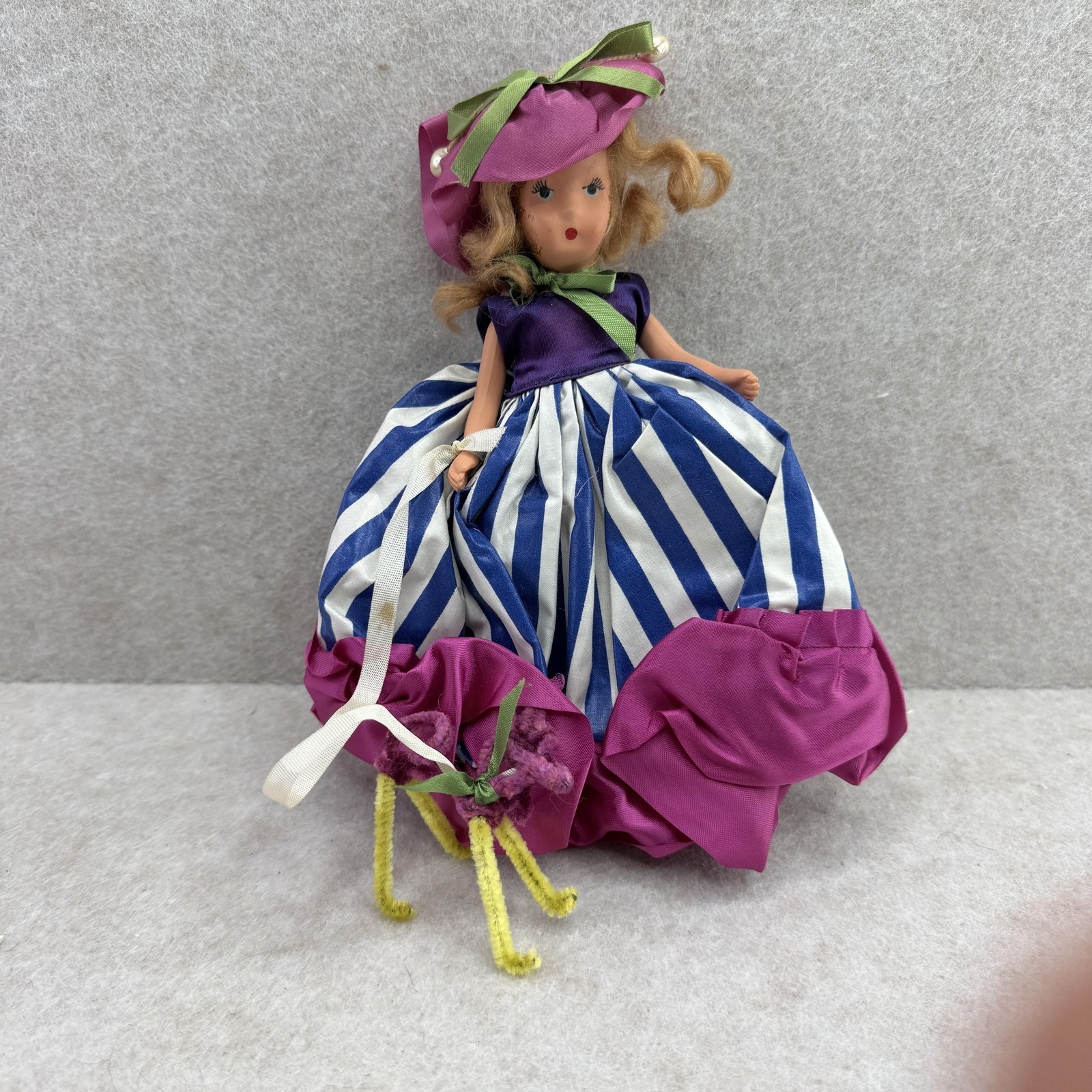 Vintage Kerr & Hinz K&H 7 in Fashion Doll Blue Eyes Light Brown Curly Hair