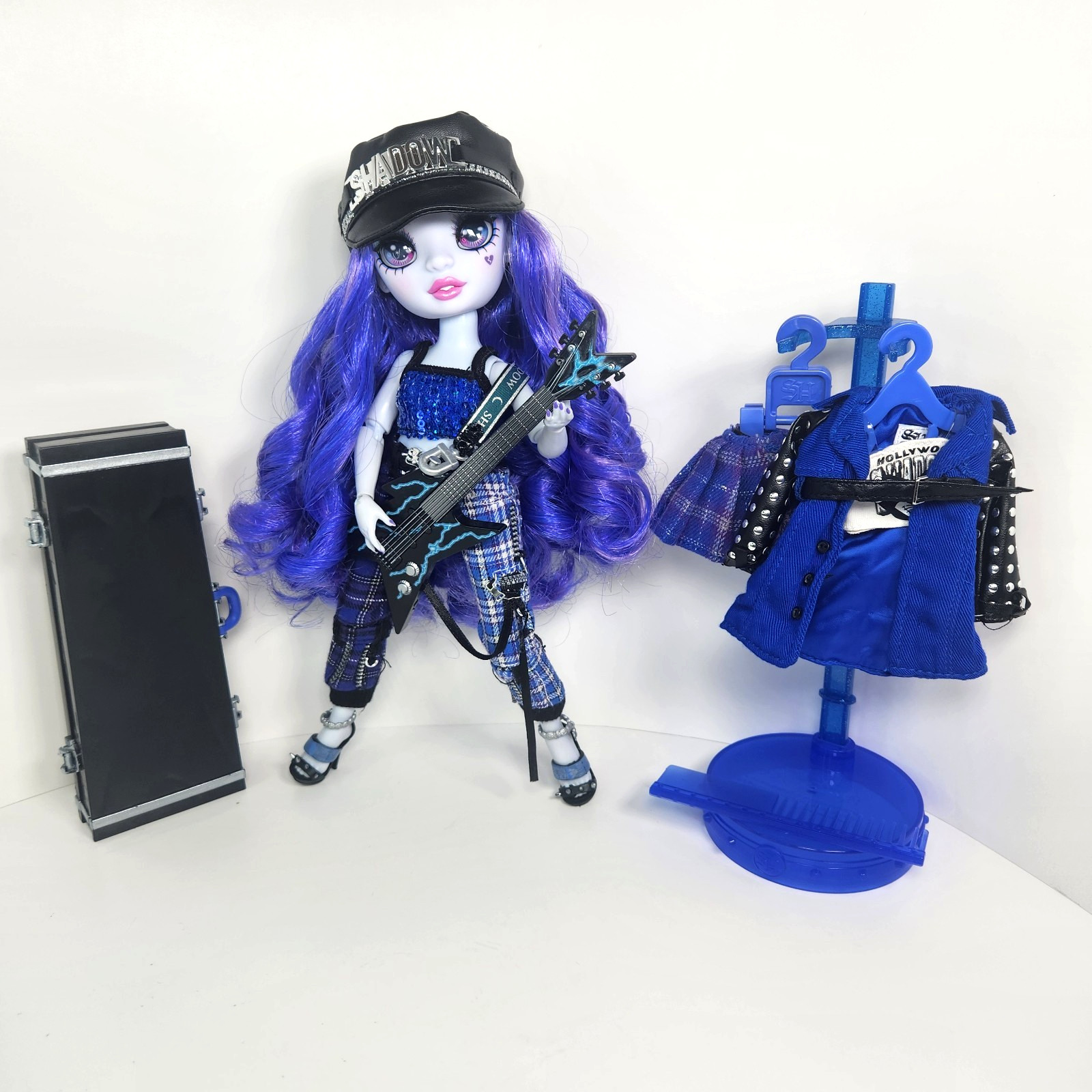 Rainbow High Shadow High Uma Vanhoose Rock Fashion Doll W/Guitar Outfits Accs