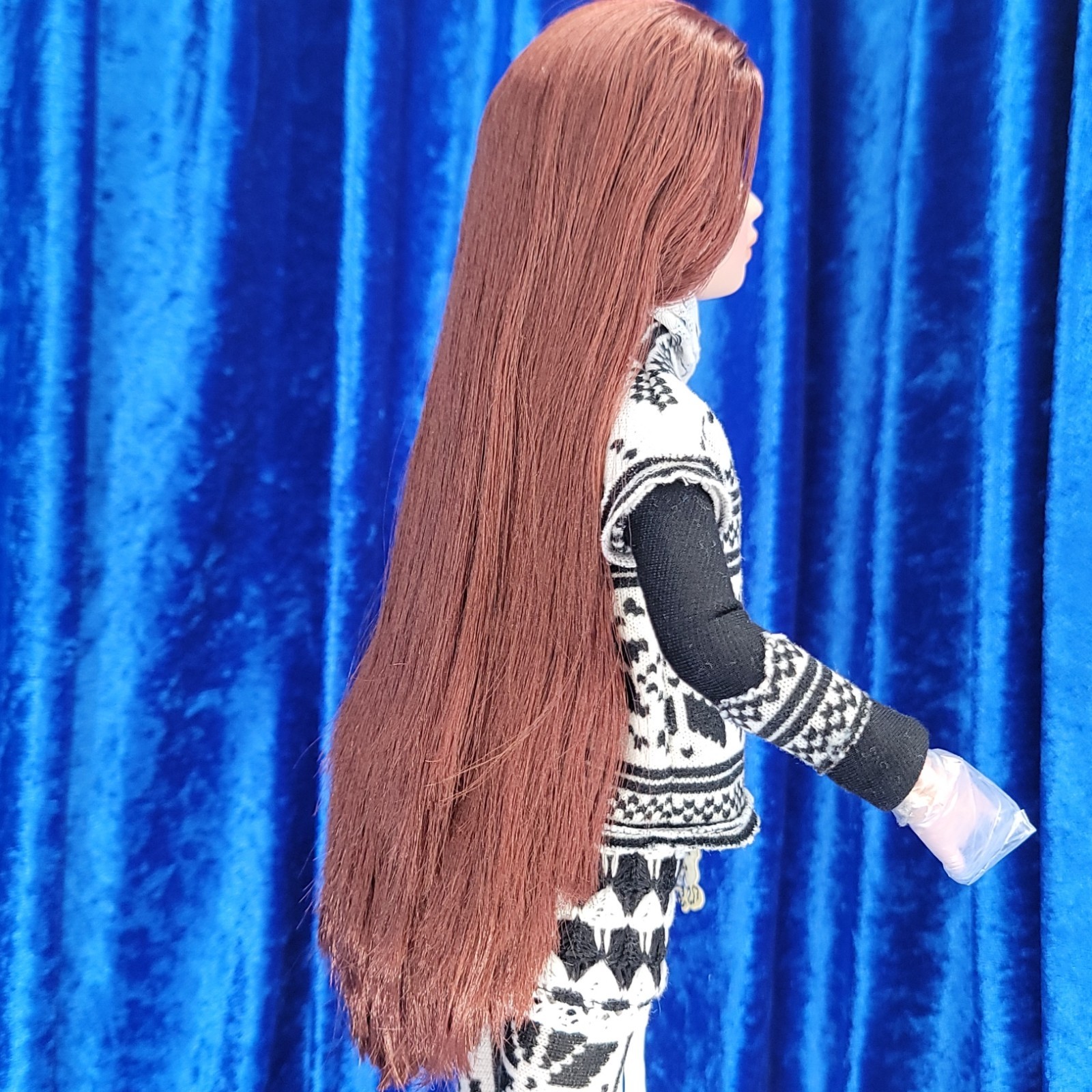 Robert Tonner Ellowyne Wilde Positively Negative 2011 LE 1000 16″ Doll 011172