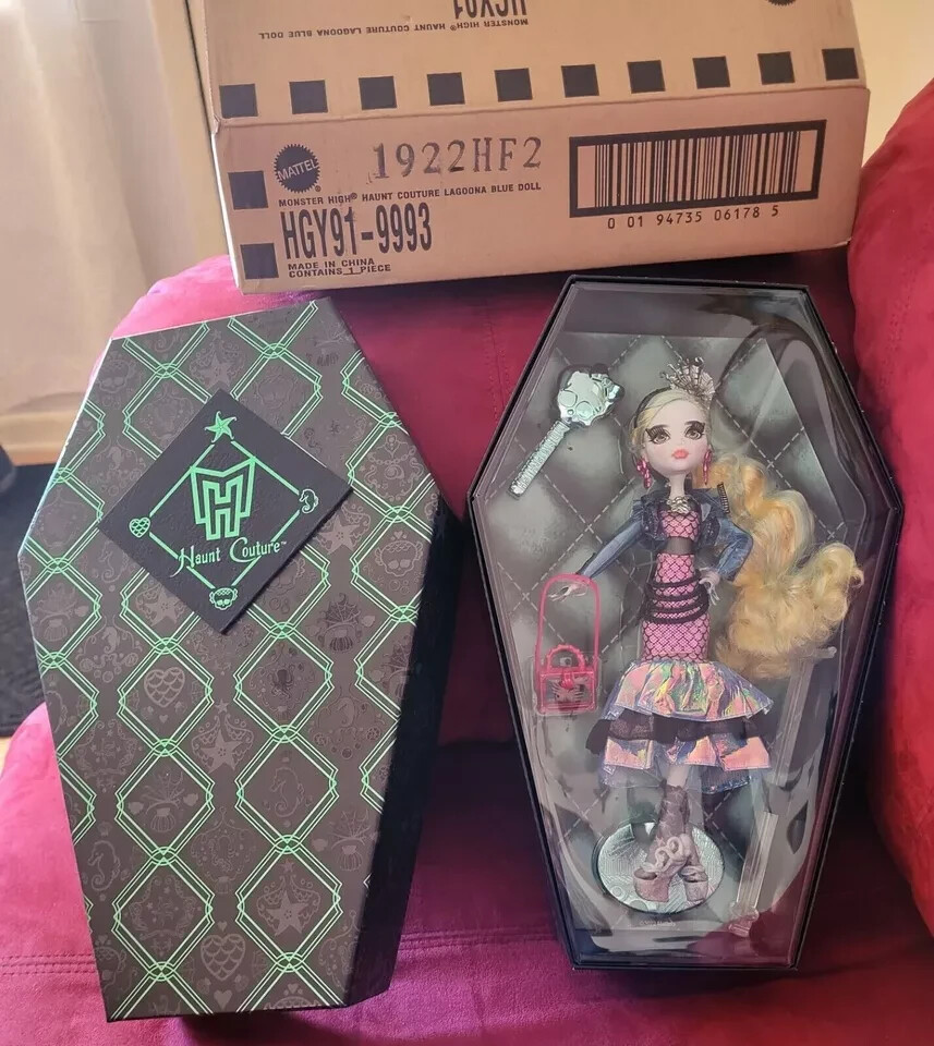 Lagoona Blue Monster High Haunt Couture Doll NRFB Mattel Creations 2022