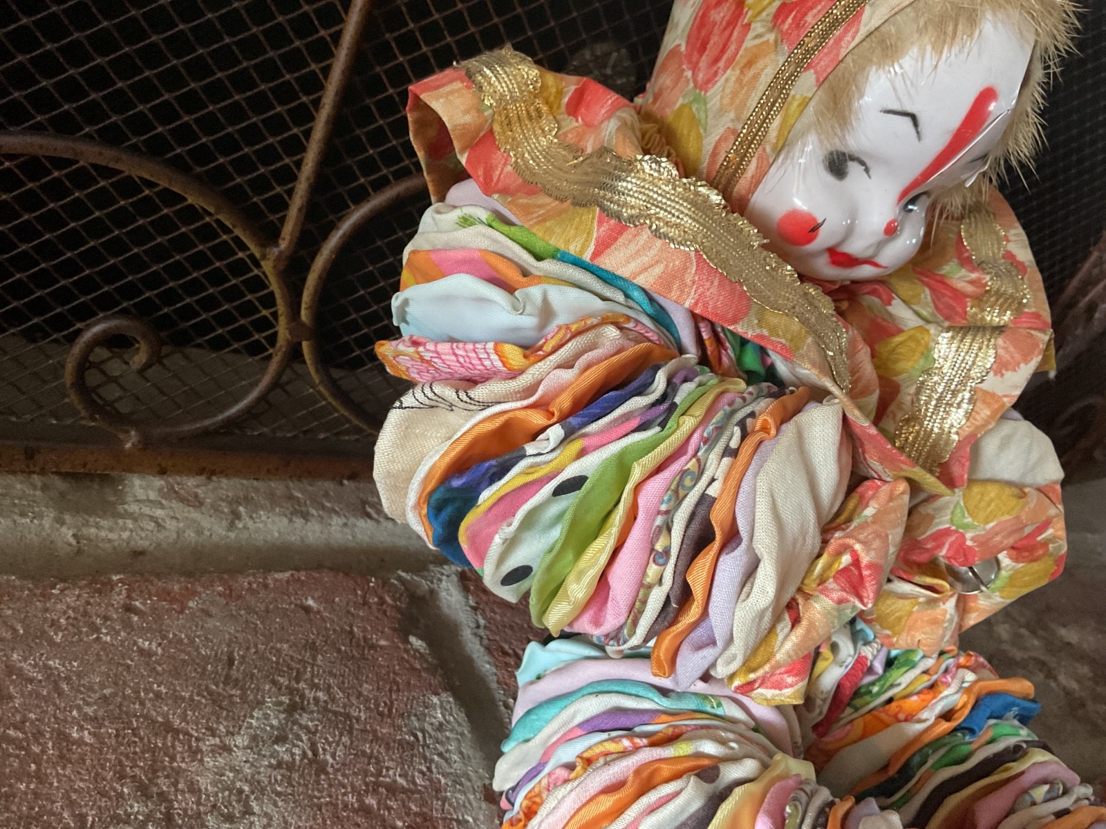 Vintage Yo-Yo Clown Pixie Elf Doll Peach Circles Fabric Plastic Face Flaw