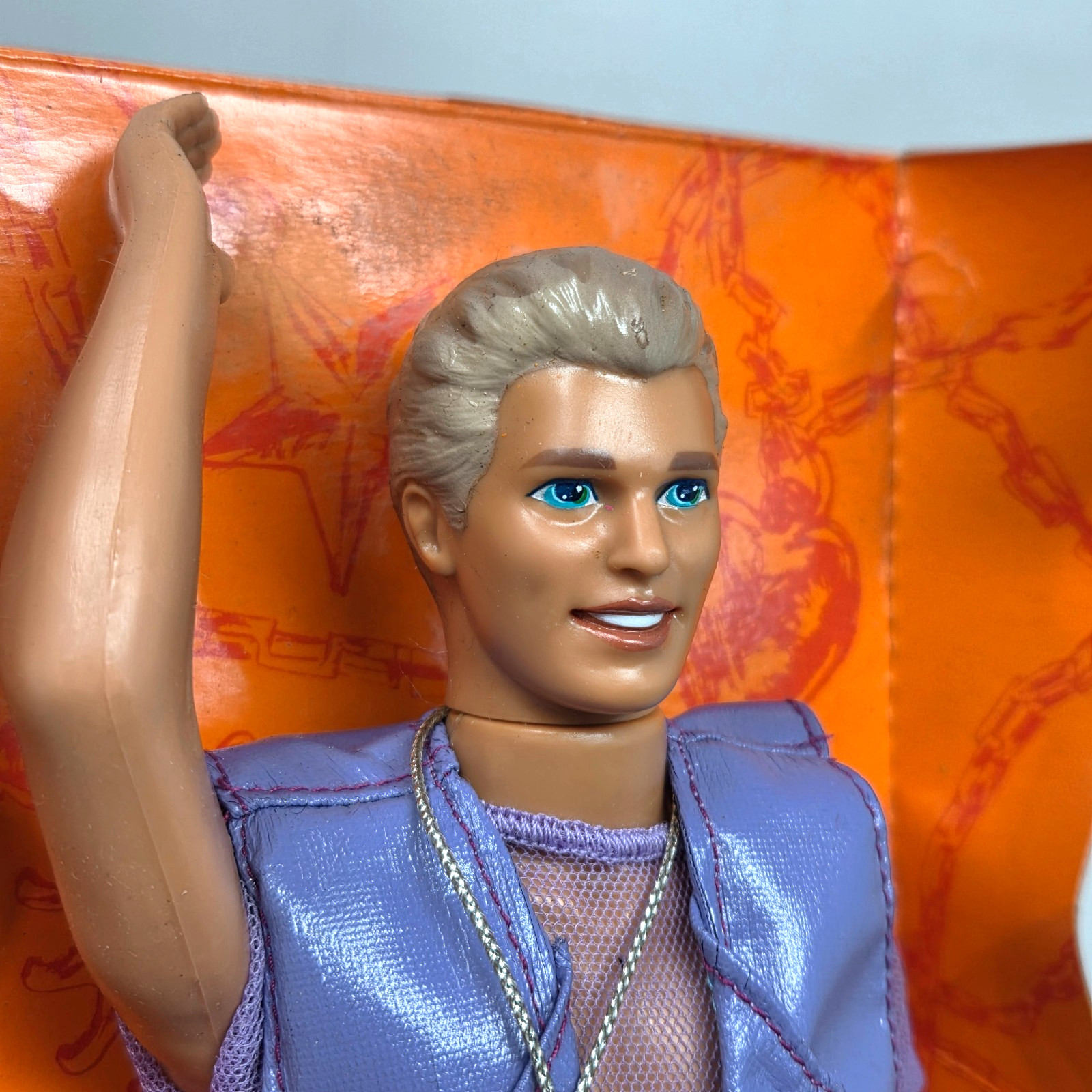 VINTAGE 1992 EARRING MAGIC KEN DOLL # 2290 NEVER USED ON LINER MATTEL BARBIE