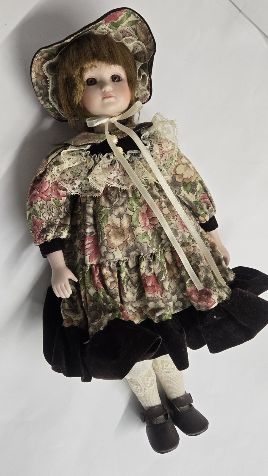 14″ Porcelain Doll Vintage Pink Green Floral Dress Collectible