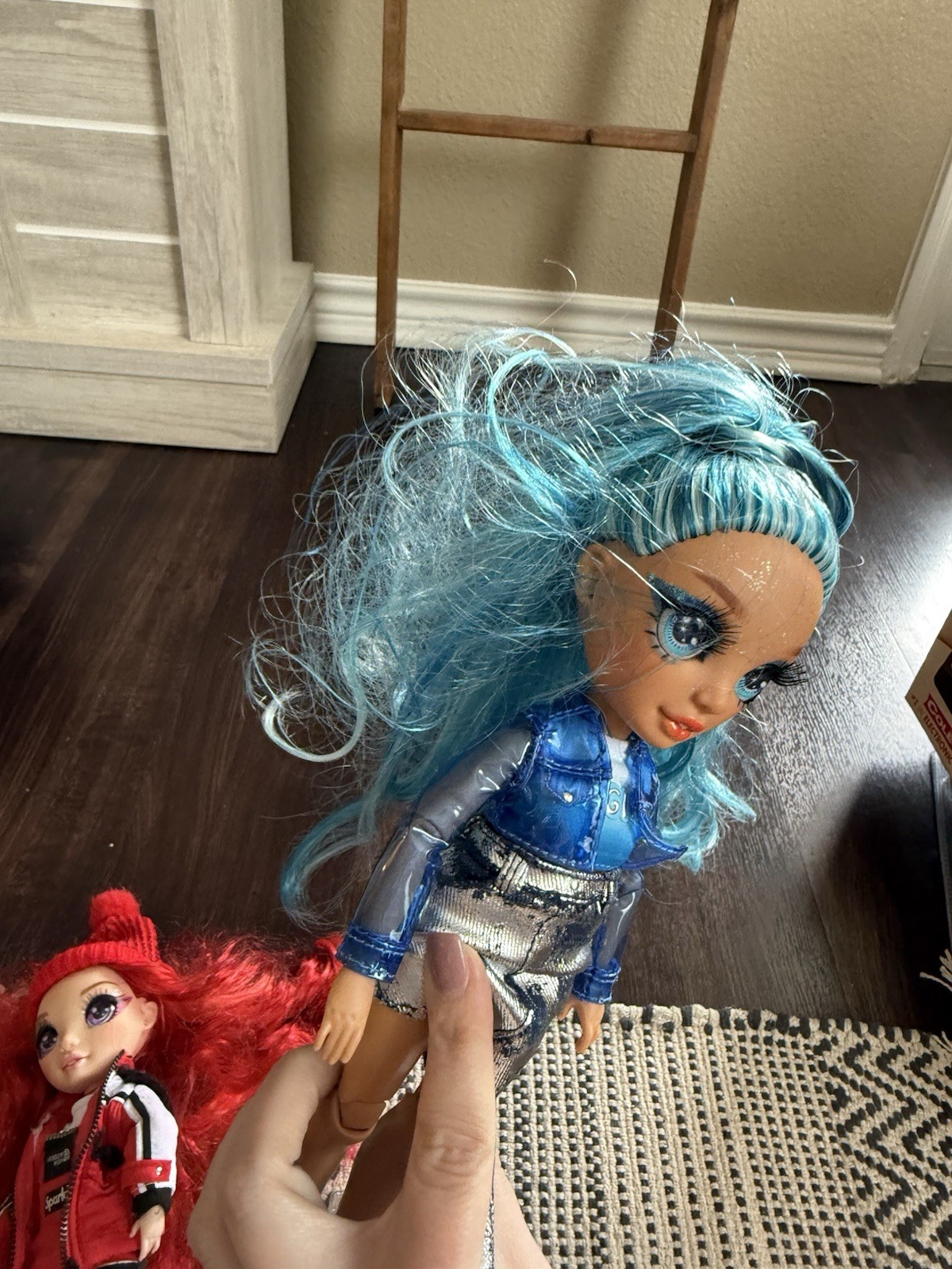 Rainbow High Winter Break Ruby Anderson & Skylar Bradshaw Blue Outfit Doll Lot