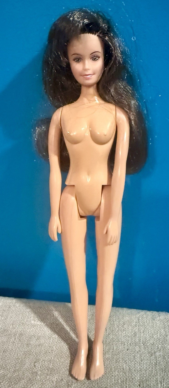 Vtg HAPPY TO BE ME DOLL ESTEEM Toys Corp Brunette Flexible Limbs EUC
