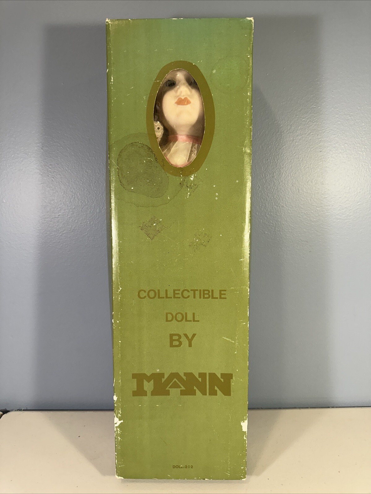 1988 Seymour Mann Antiqued Hand Painted Porcelain Connoisseur Doll 202 w/Box 18”