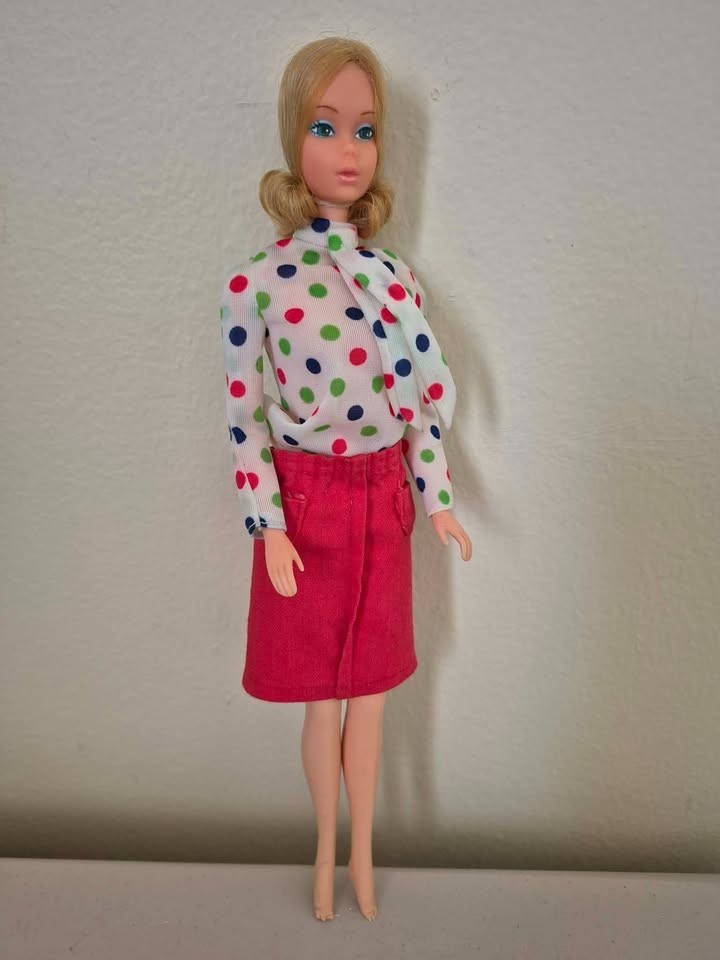 VINTAGE BARBIE DELUXE QUICK CURL ~ #7703 GUAG UNITED AIRLINES FASHION 1973