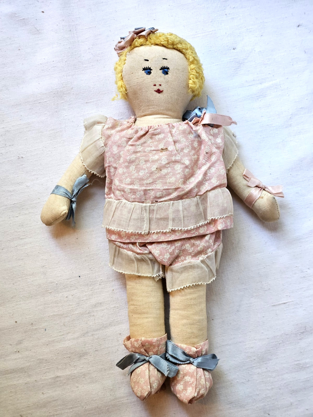 Vtg Handmade 11.5″ Cloth Rag Doll Embroidered Face Yarn Hair Original Clothes