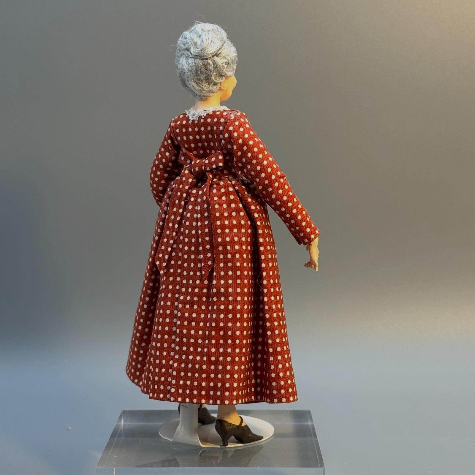 Marcia Backstrom IGMA Artisan Granny Doll Red Dress VTG Dollhouse Miniature 1:12